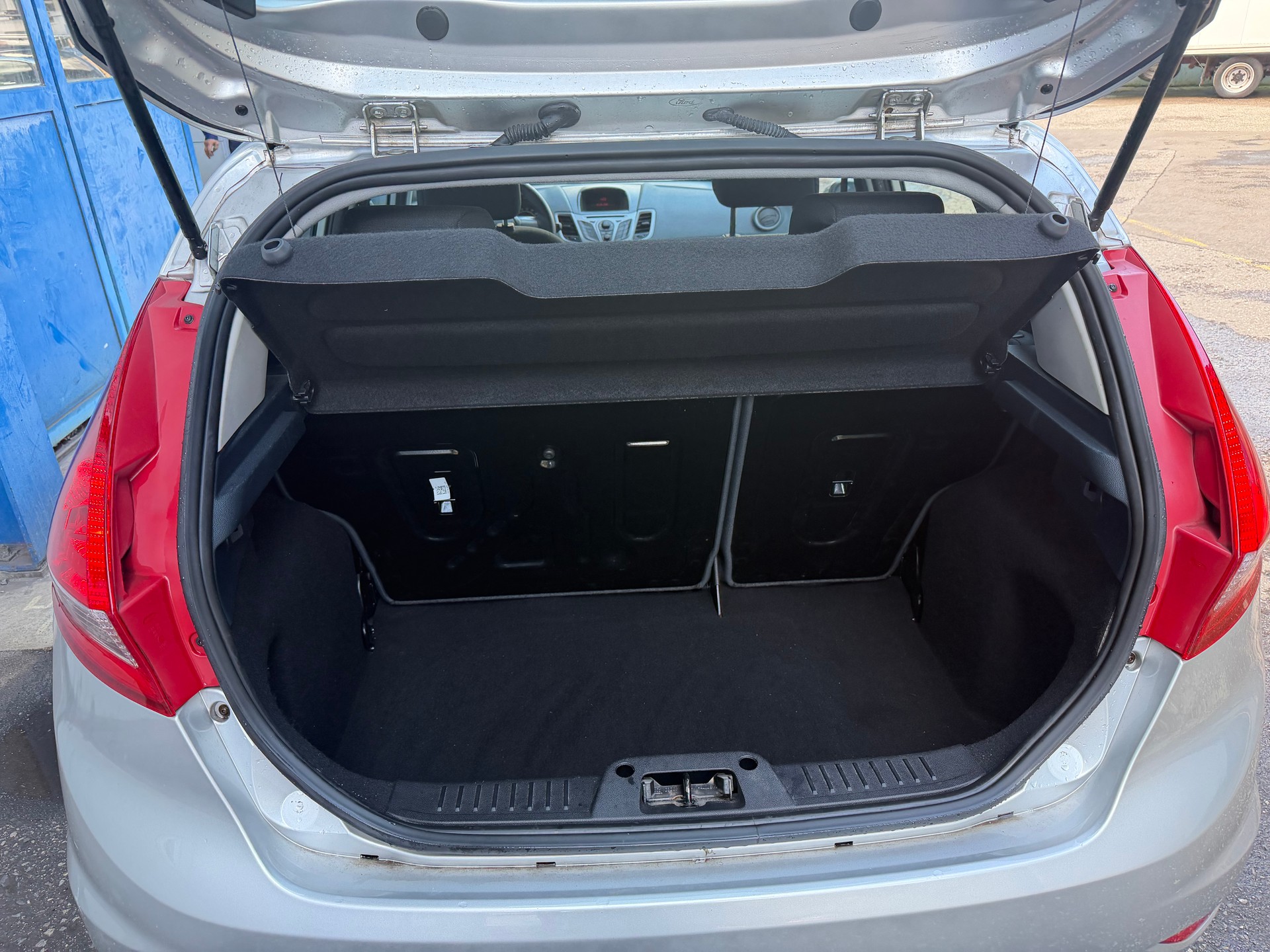 FORD Fiesta 1.4 16V Titanium Automatic-image-11