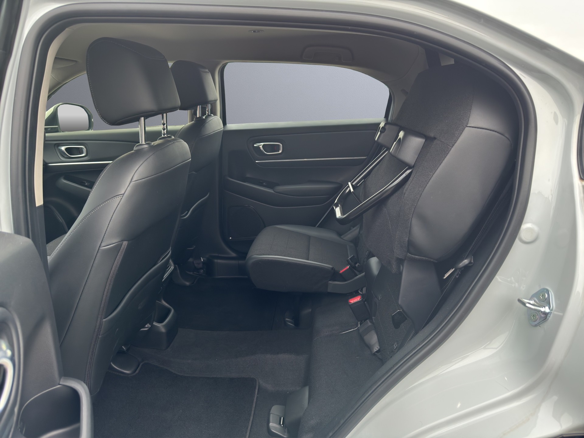 HONDA HR-V 1.5 i-MMD Advance-image-12