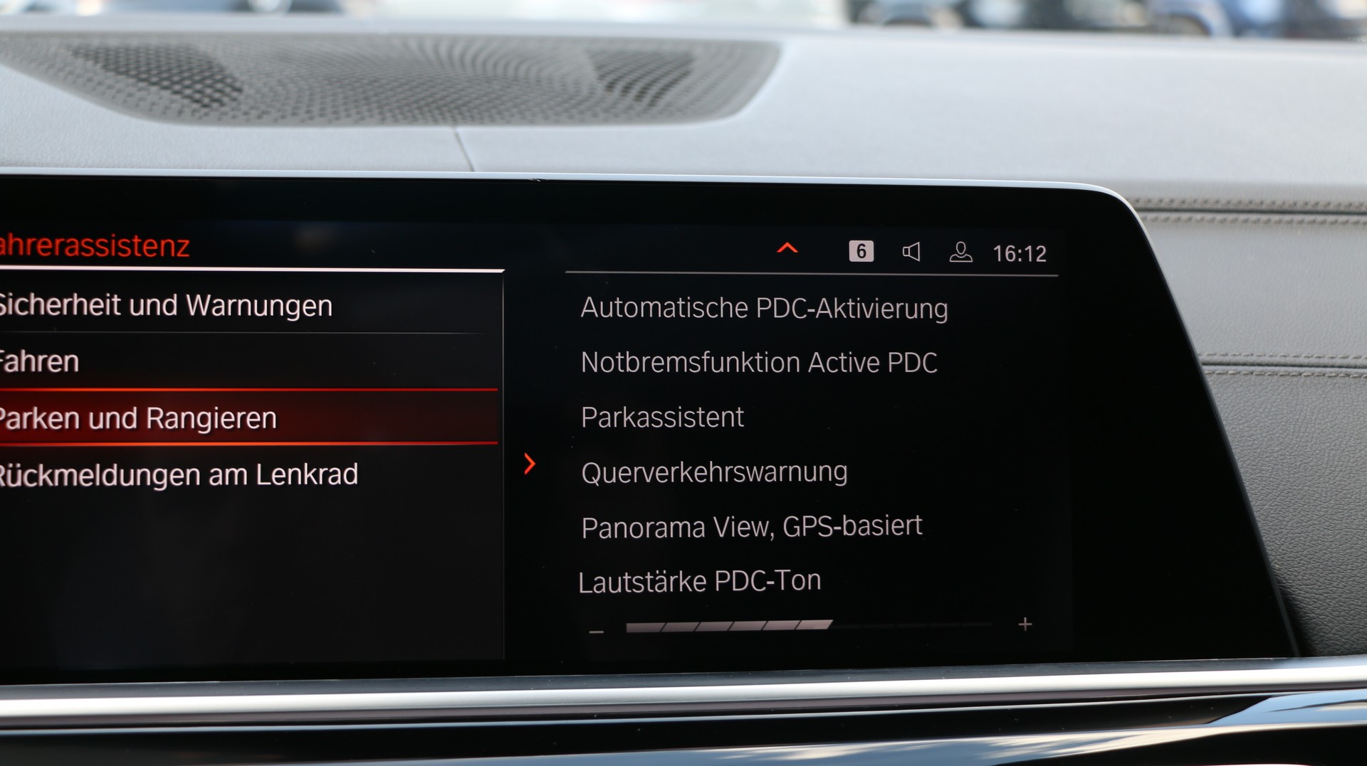 BMW X5 xDrive M50i-image-13
