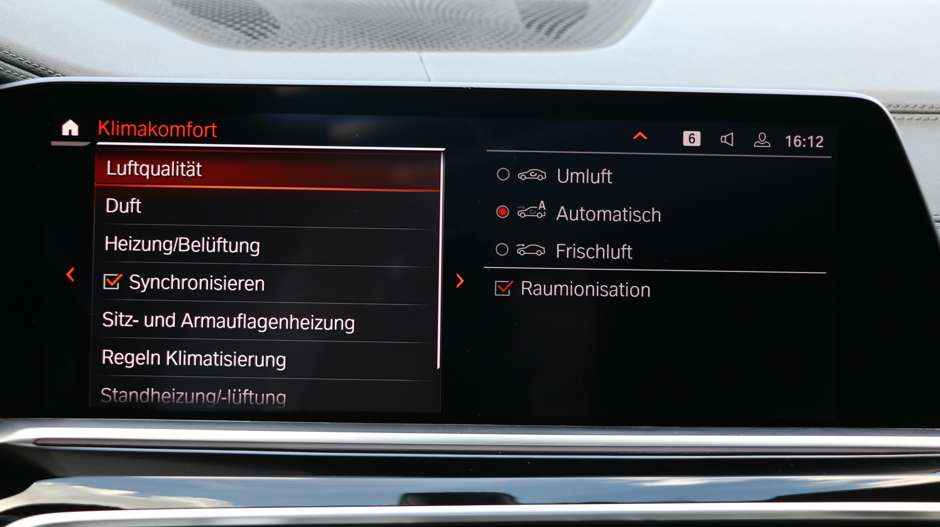 BMW X5 xDrive M50i-image-9