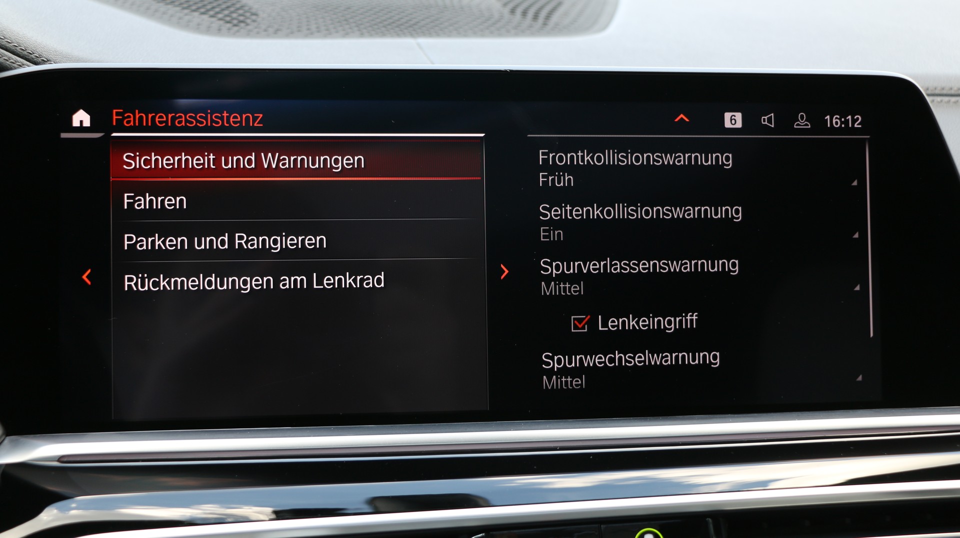 BMW X5 xDrive M50i-image-14