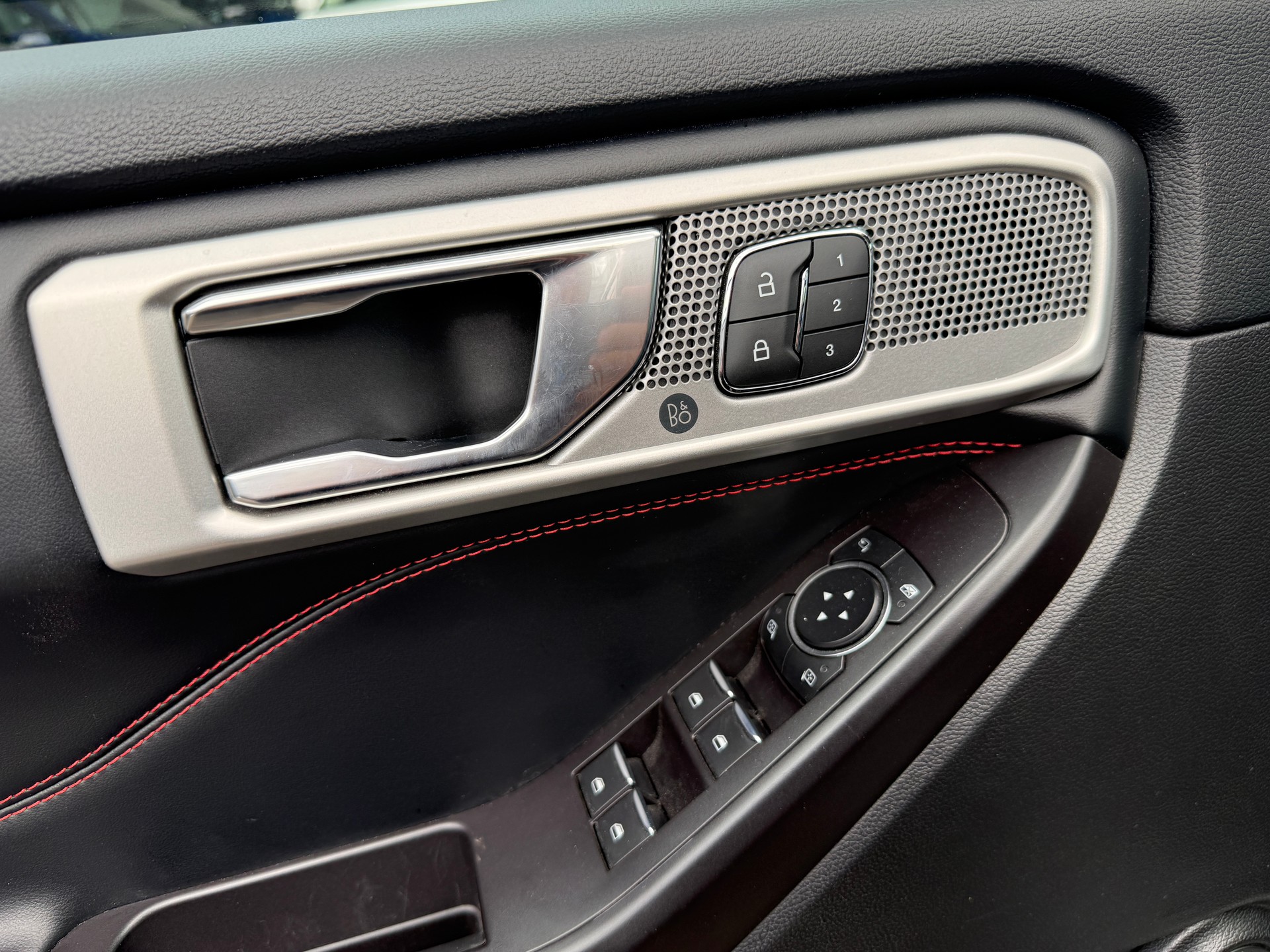 FORD Explorer 3.0 EcoB. Plug-in-Hybrid ST-Line 4WD Aut. ***7-SITZE***-image-23