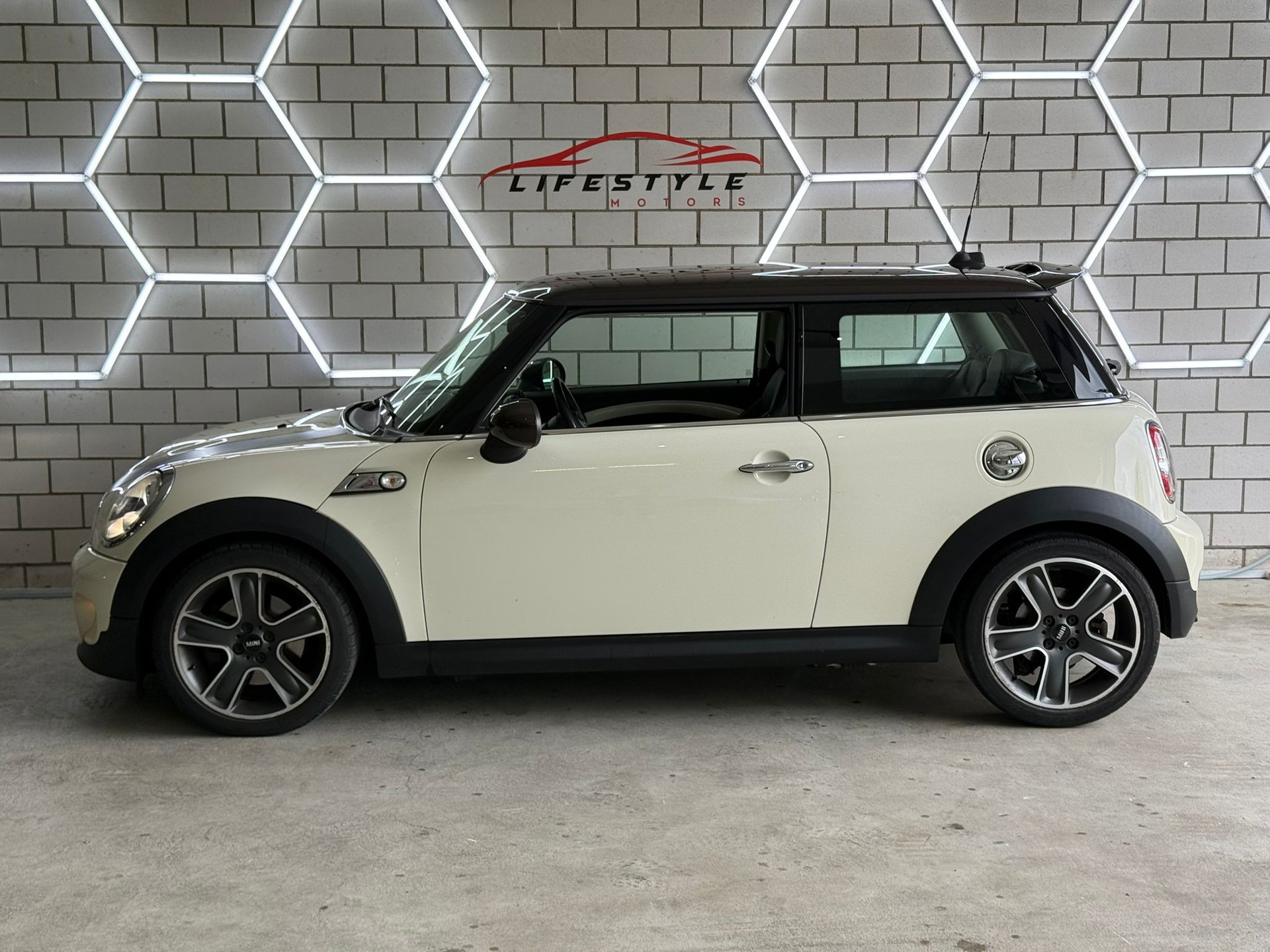 MINI Cooper S-image-1