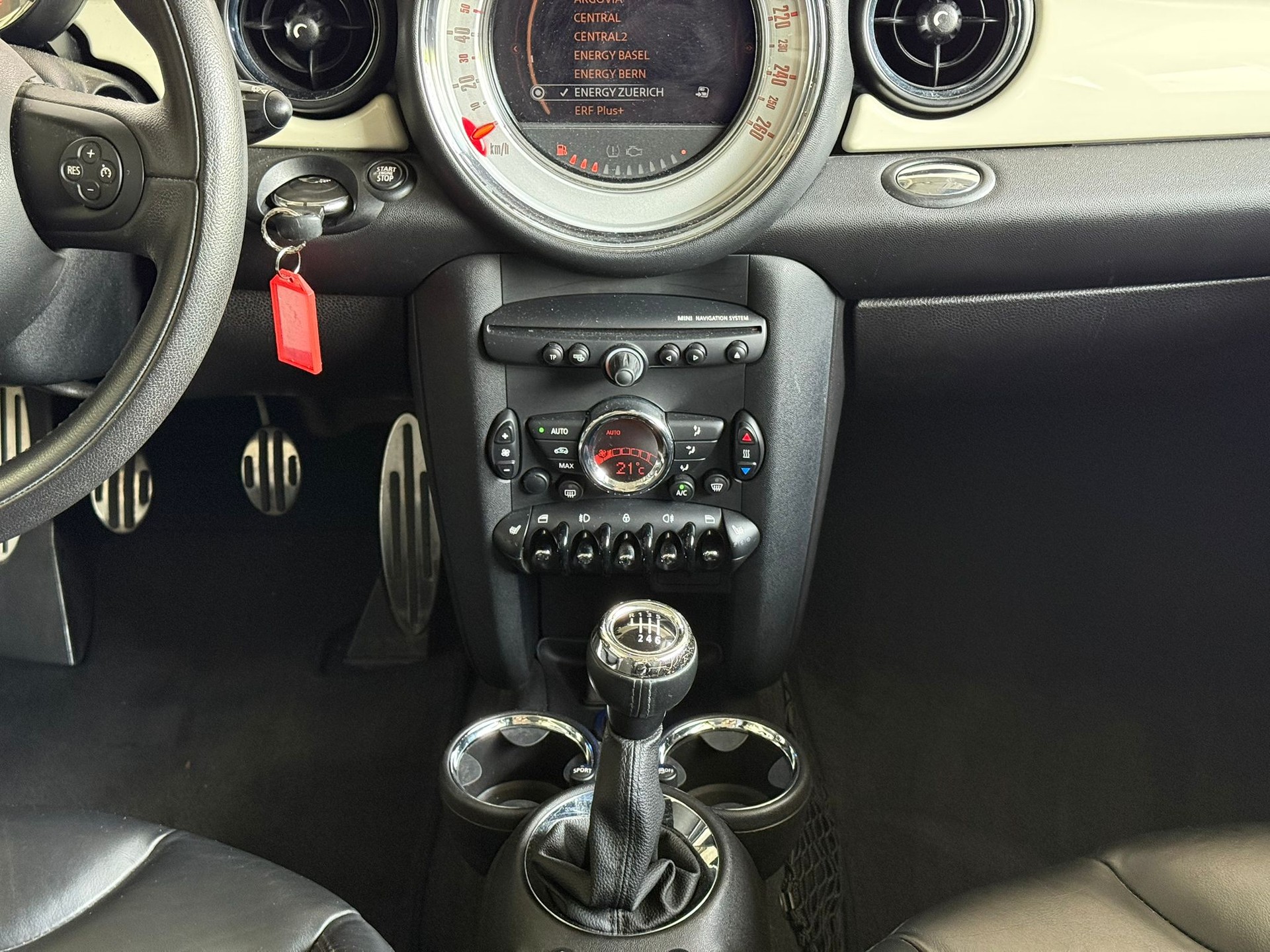 MINI Cooper S-image-10