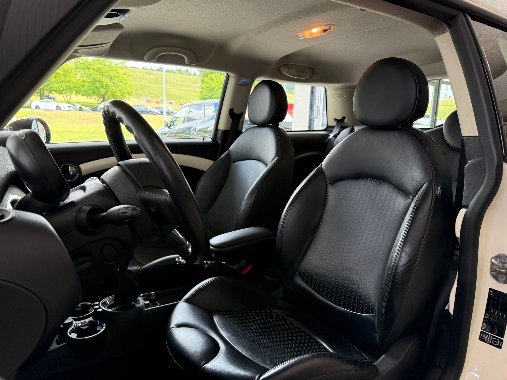 MINI Cooper S-image-11