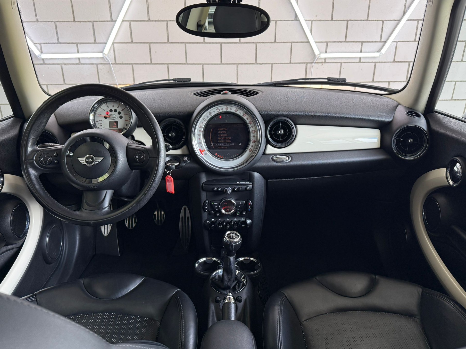 MINI Cooper S-image-8