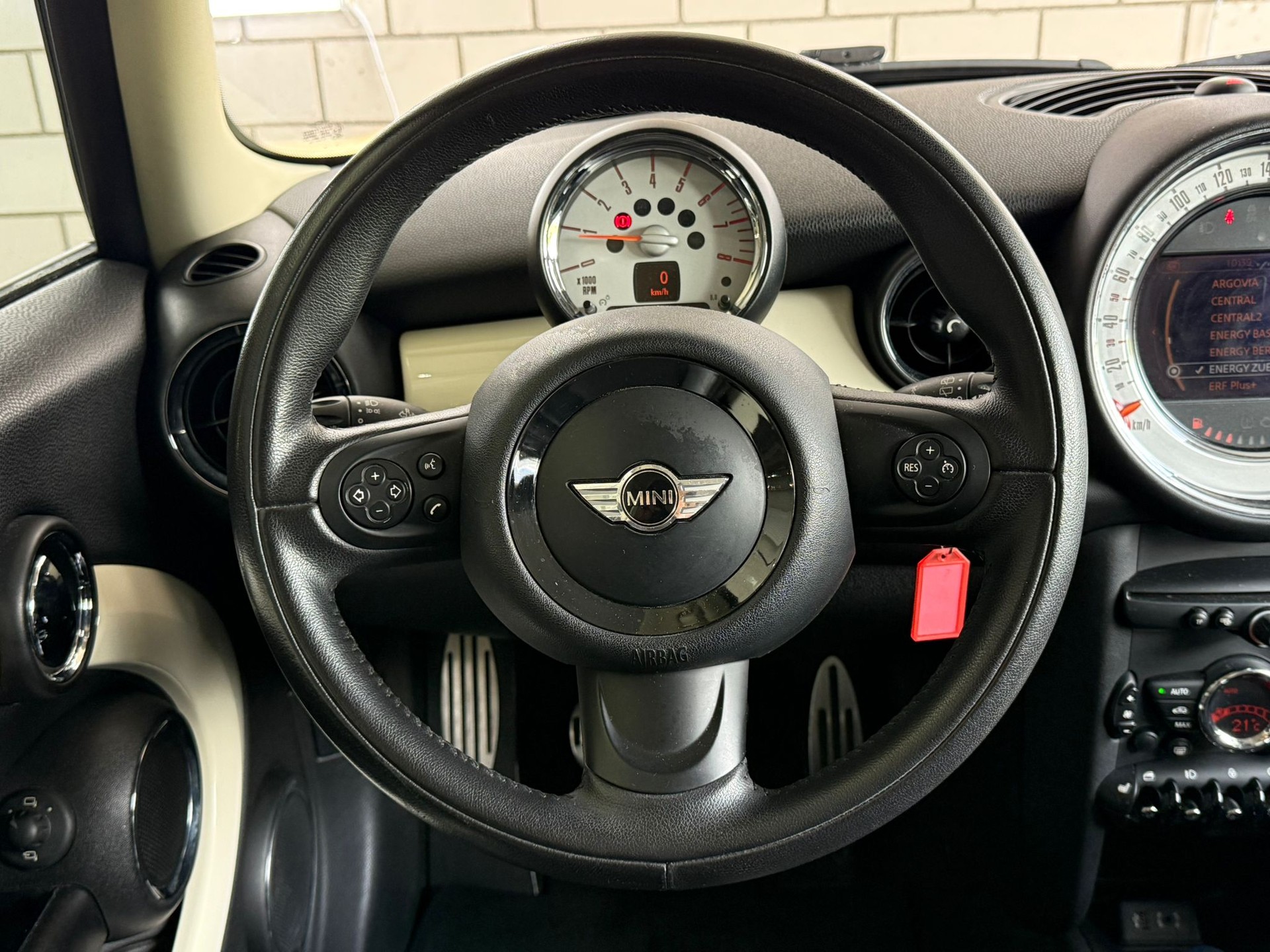 MINI Cooper S-image-9