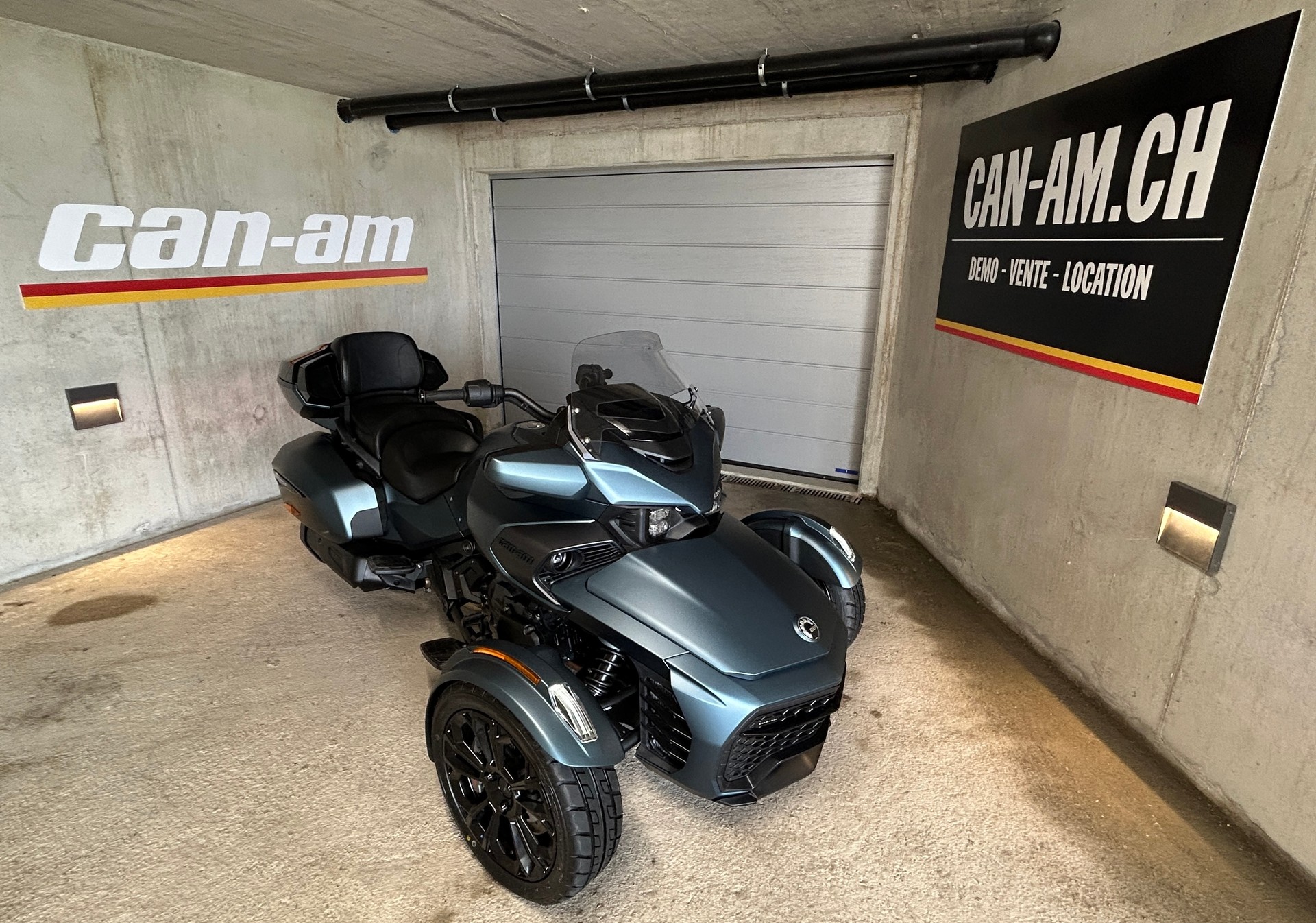 CAN-AM F3 Limited-image-0