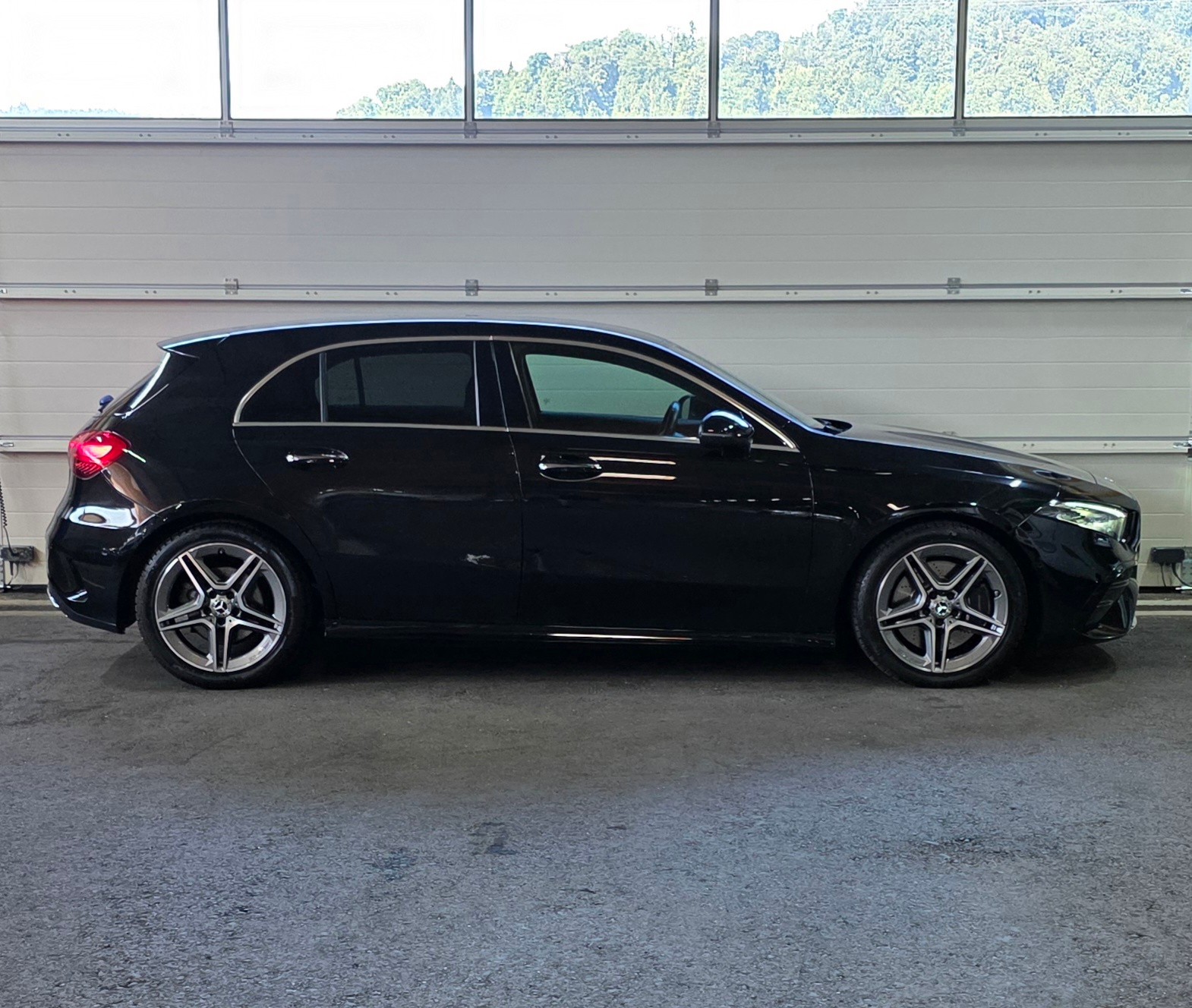MERCEDES-BENZ A 250 4Matic AMG Line 4Matic 7G-DCT *ACC*LaneAssist*Rückfahrkamera*Ambientebeleuchtung*Navi*El. Sitze*Sitzheizung*-image-5