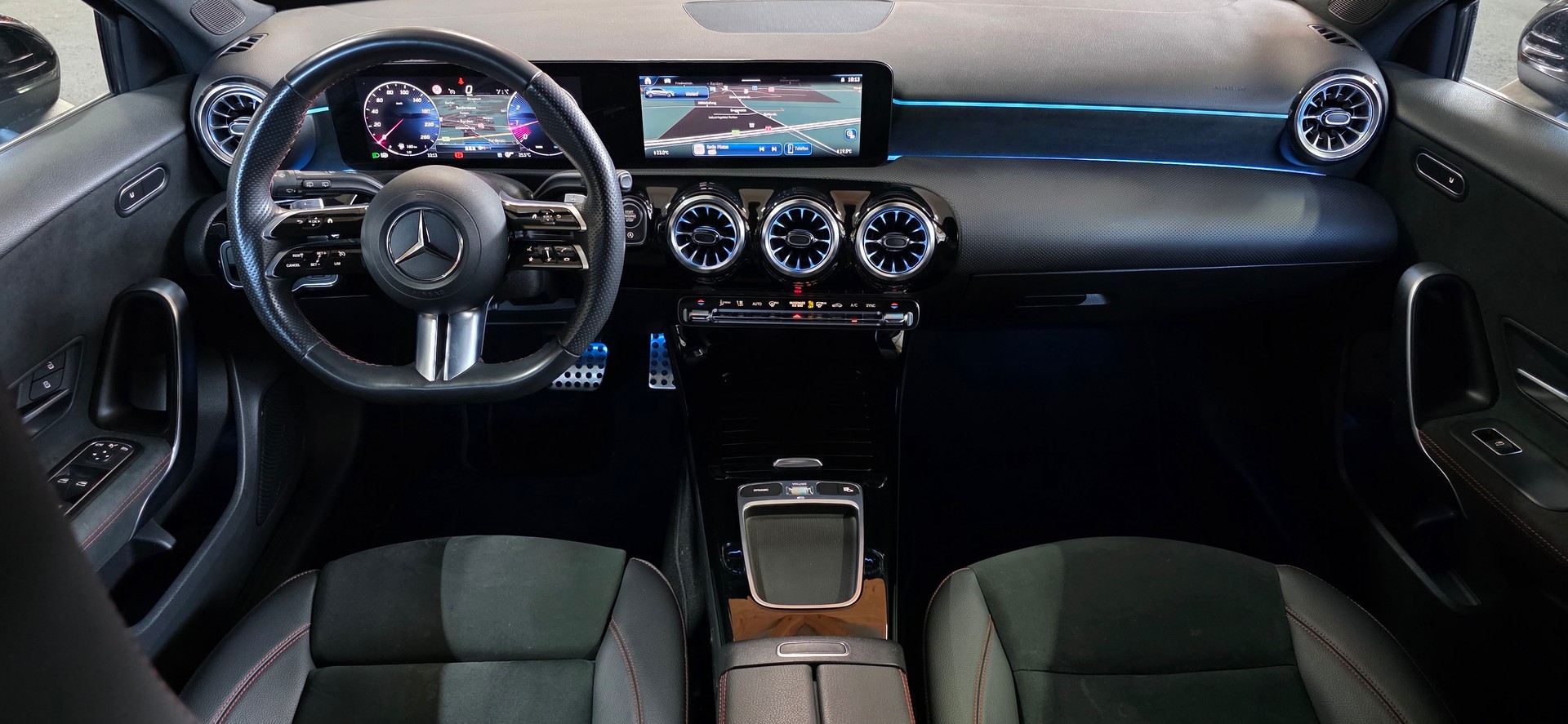 MERCEDES-BENZ A 250 4Matic AMG Line 4Matic 7G-DCT *ACC*LaneAssist*Rückfahrkamera*Ambientebeleuchtung*Navi*El. Sitze*Sitzheizung*-image-10