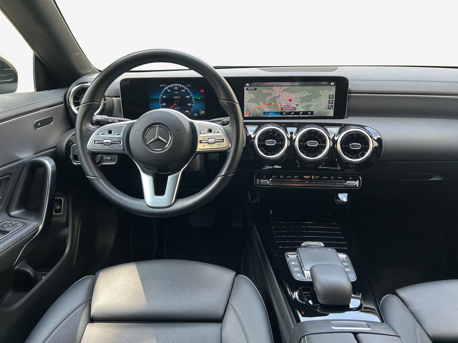 MERCEDES-BENZ CLA Shooting Brake 180 7G-DCT Progressive-image-9