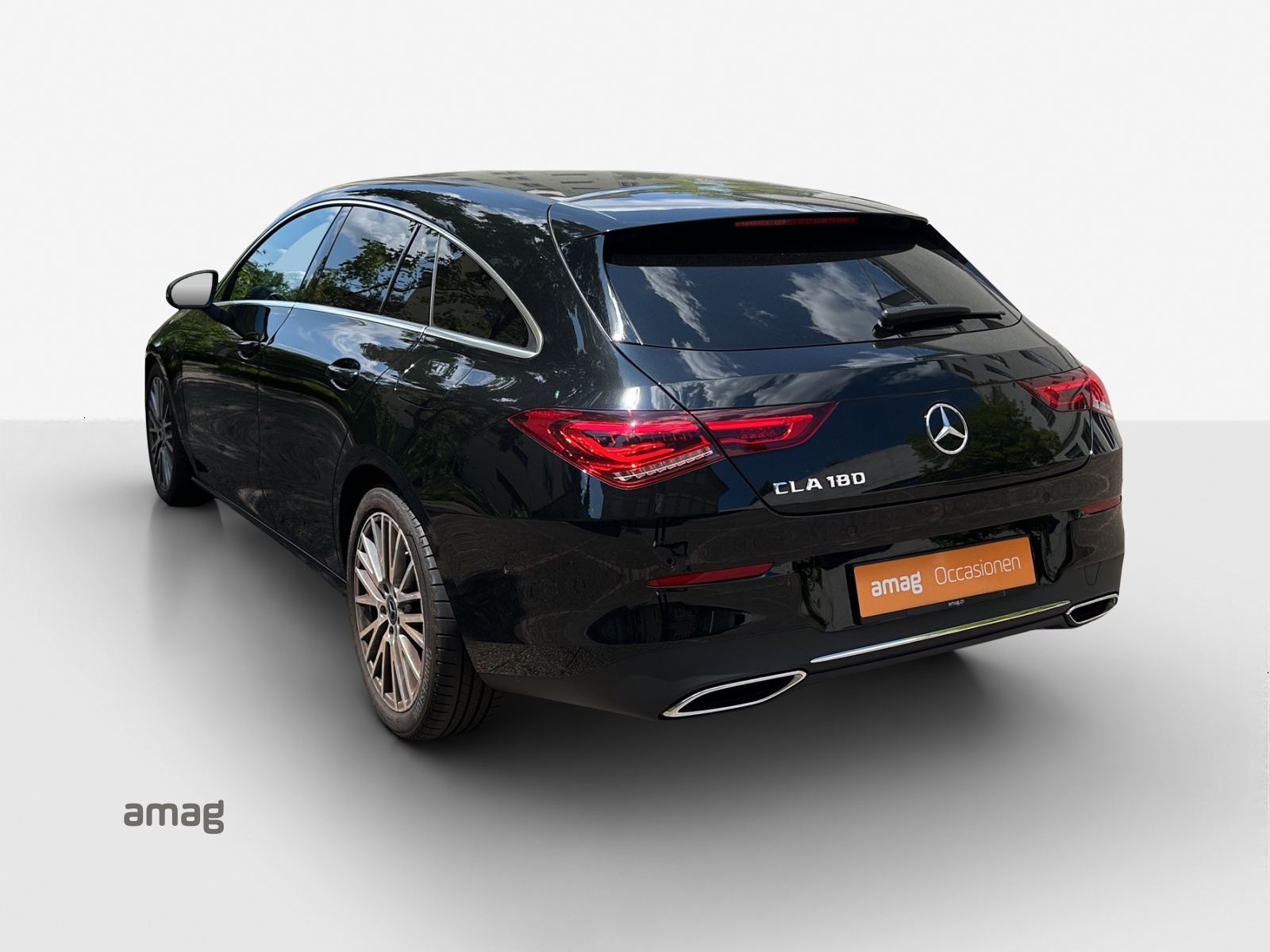 MERCEDES-BENZ CLA Shooting Brake 180 7G-DCT Progressive-image-2