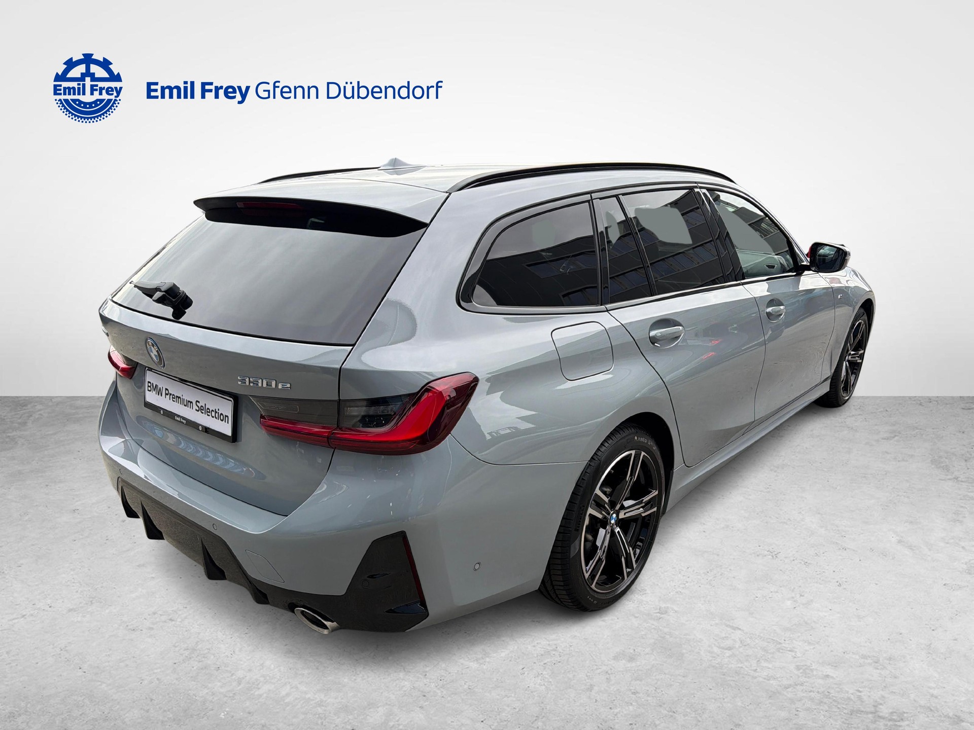BMW 330e xDrive SAG Touring-showroom-element-3