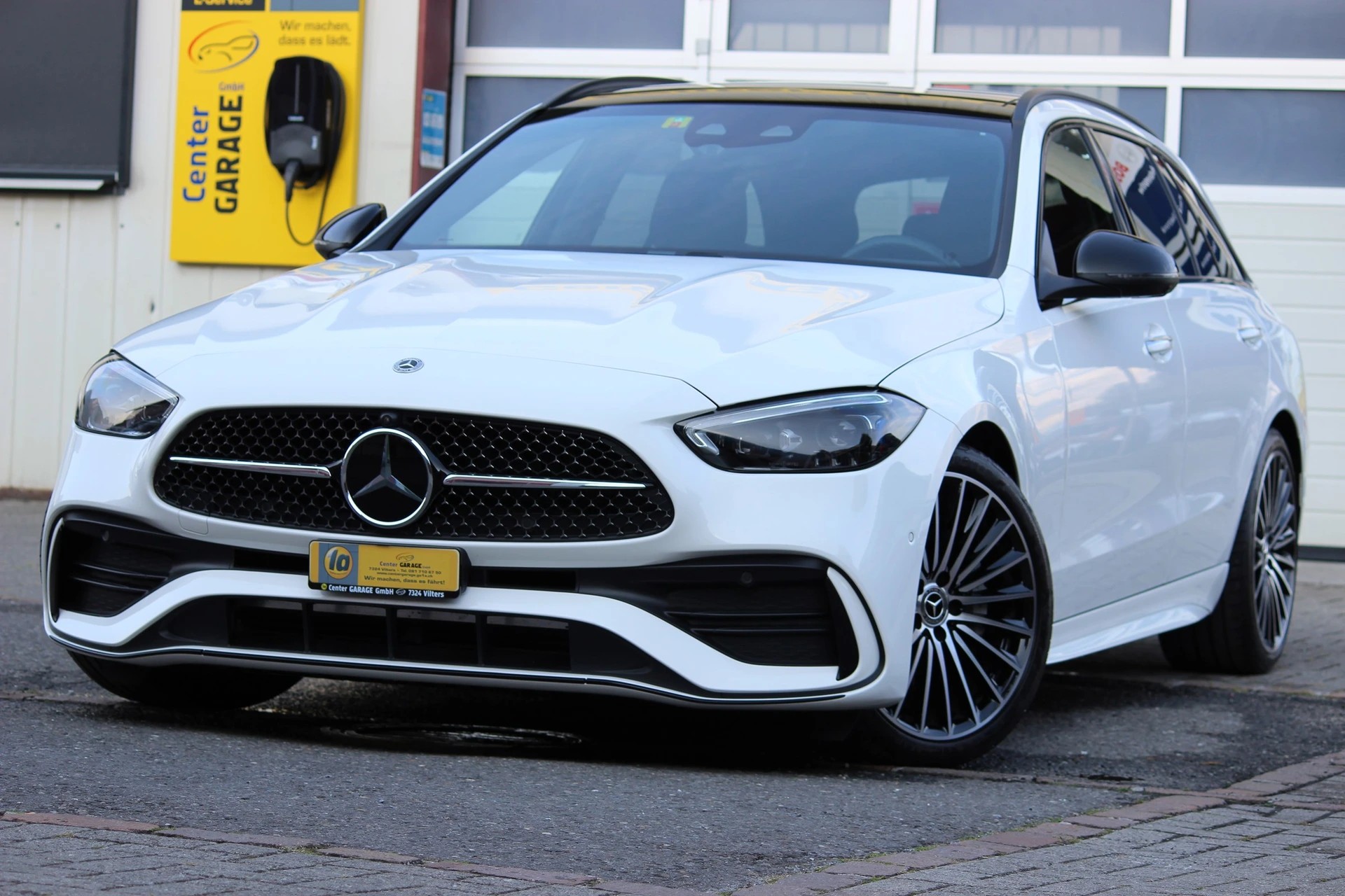 MERCEDES-BENZ C 300 T 4Matic AMG Line-showroom-element-2