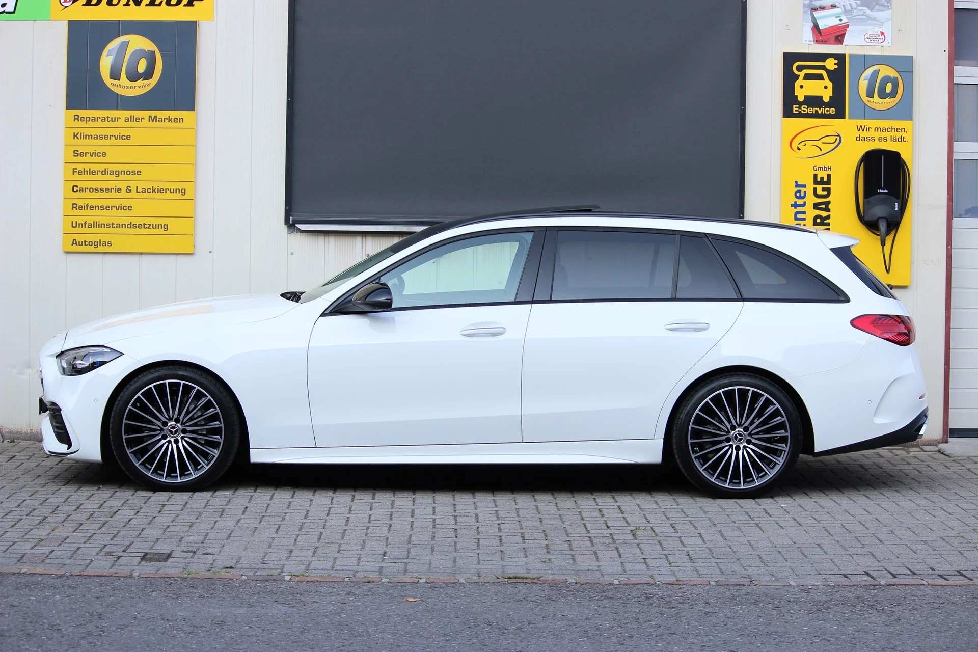 MERCEDES-BENZ C 300 T 4Matic AMG Line-image-7