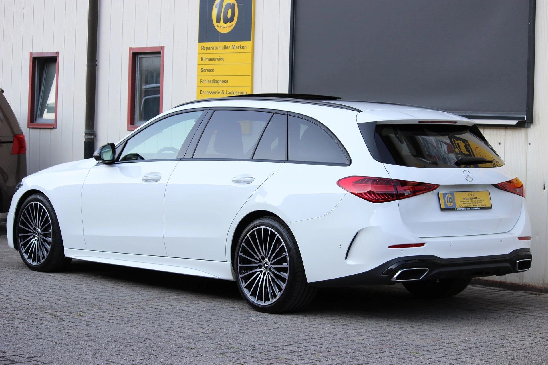 MERCEDES-BENZ C 300 T 4Matic AMG Line-image-6