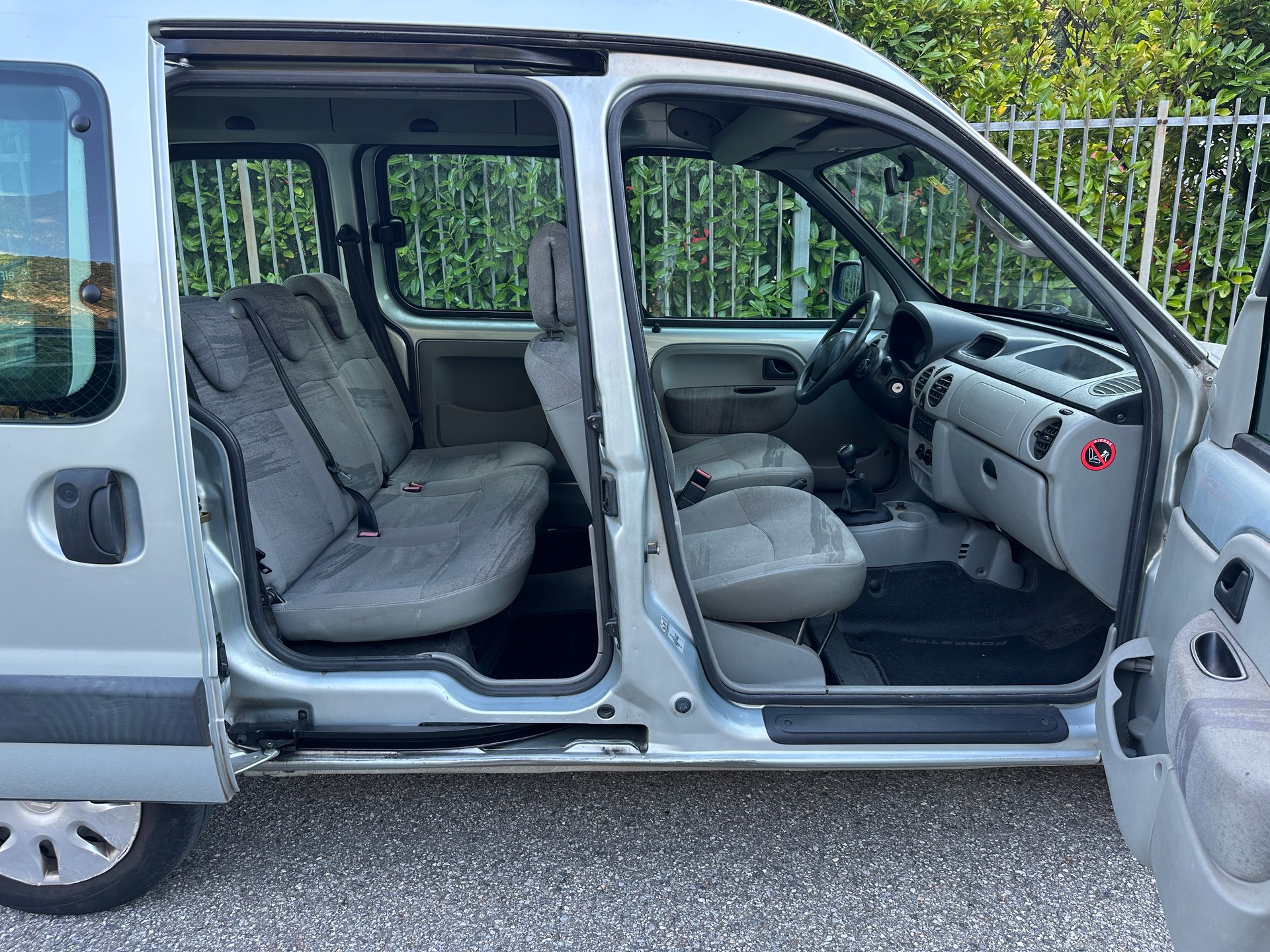RENAULT Kangoo 1.6 16V Privilège-image-14