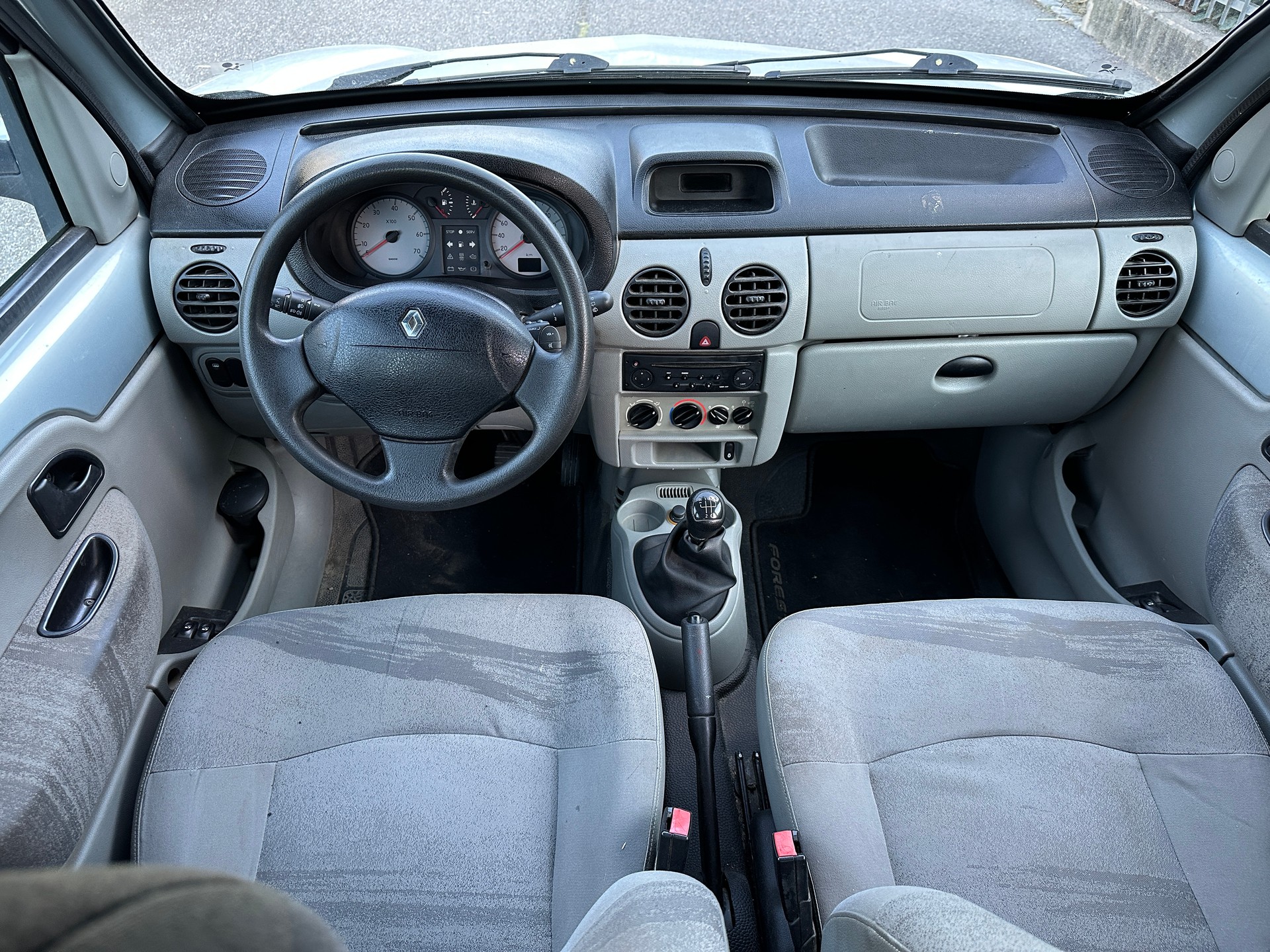 RENAULT Kangoo 1.6 16V Privilège-image-10