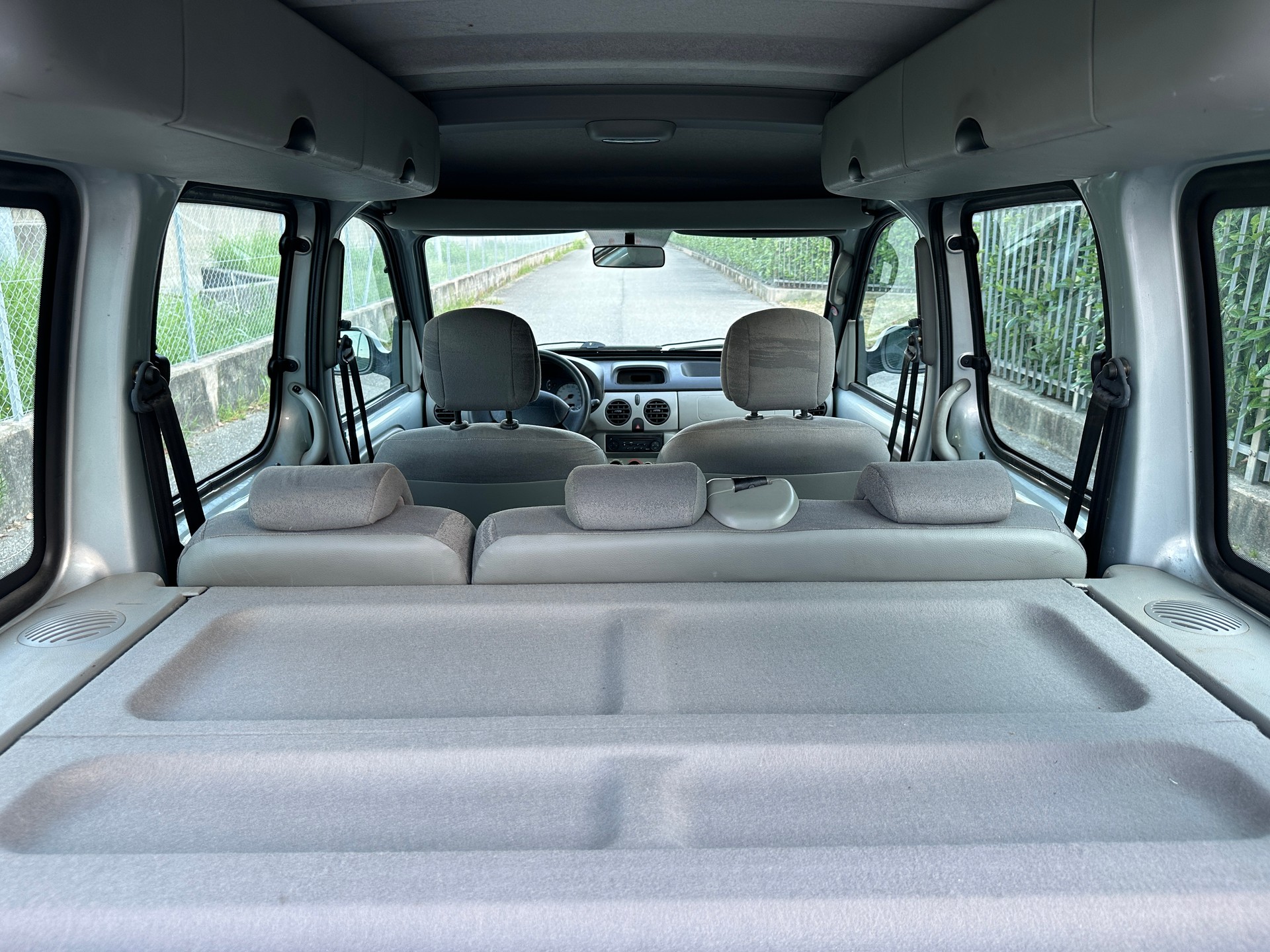 RENAULT Kangoo 1.6 16V Privilège-image-8