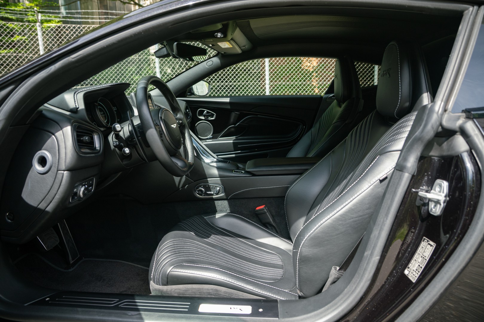 ASTON MARTIN DB11 V12 Touchtronic 3 AMR-image-12