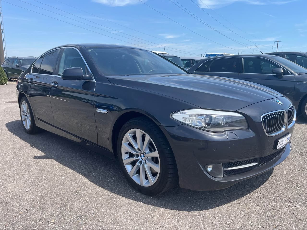 BMW 528i xDrive Steptronic-image-2