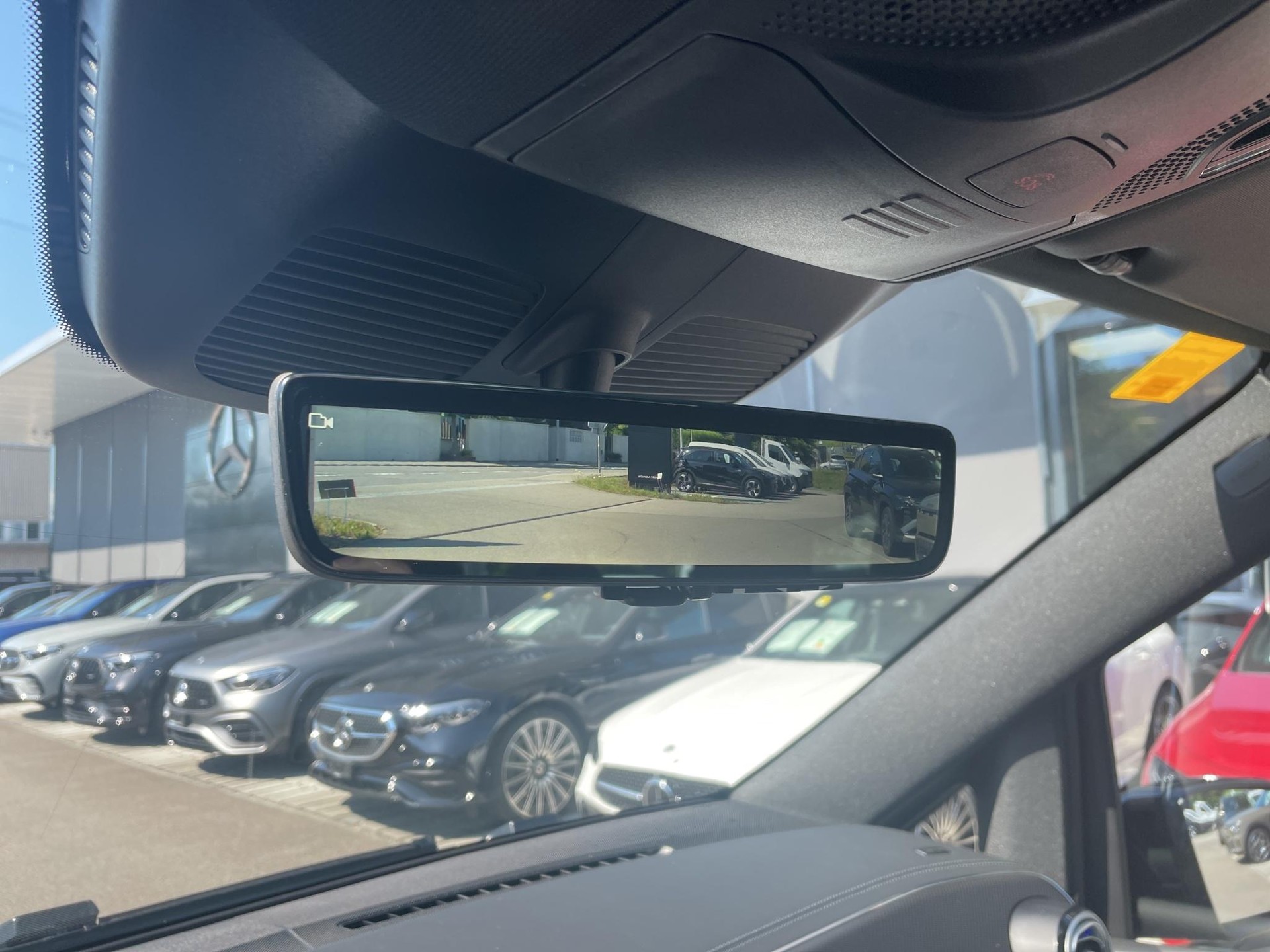 MERCEDES-BENZ V 300 d Swiss Ed. lang 4matic Van-image-22