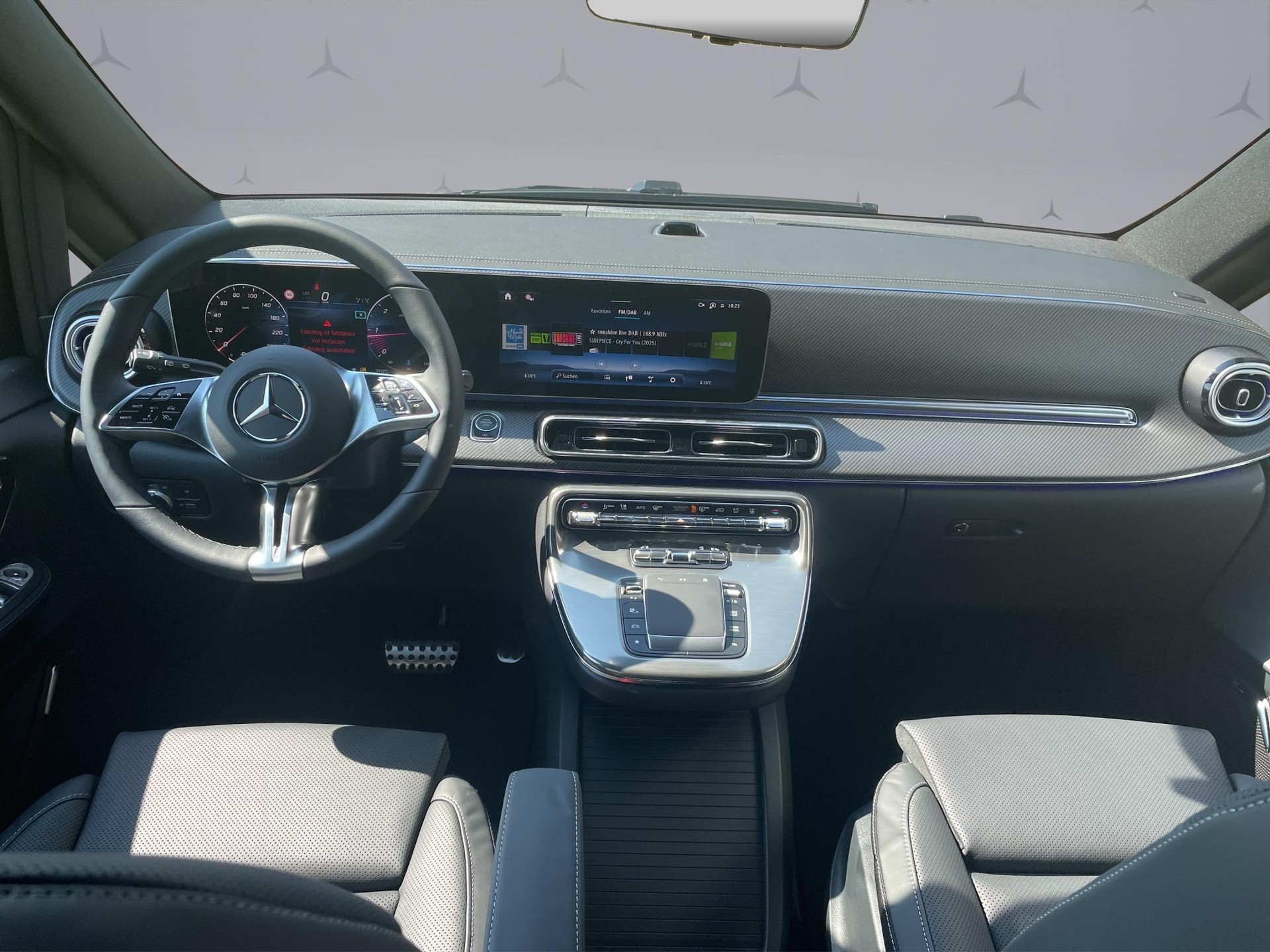 MERCEDES-BENZ V 300 d Swiss Ed. lang 4matic Van-image-14
