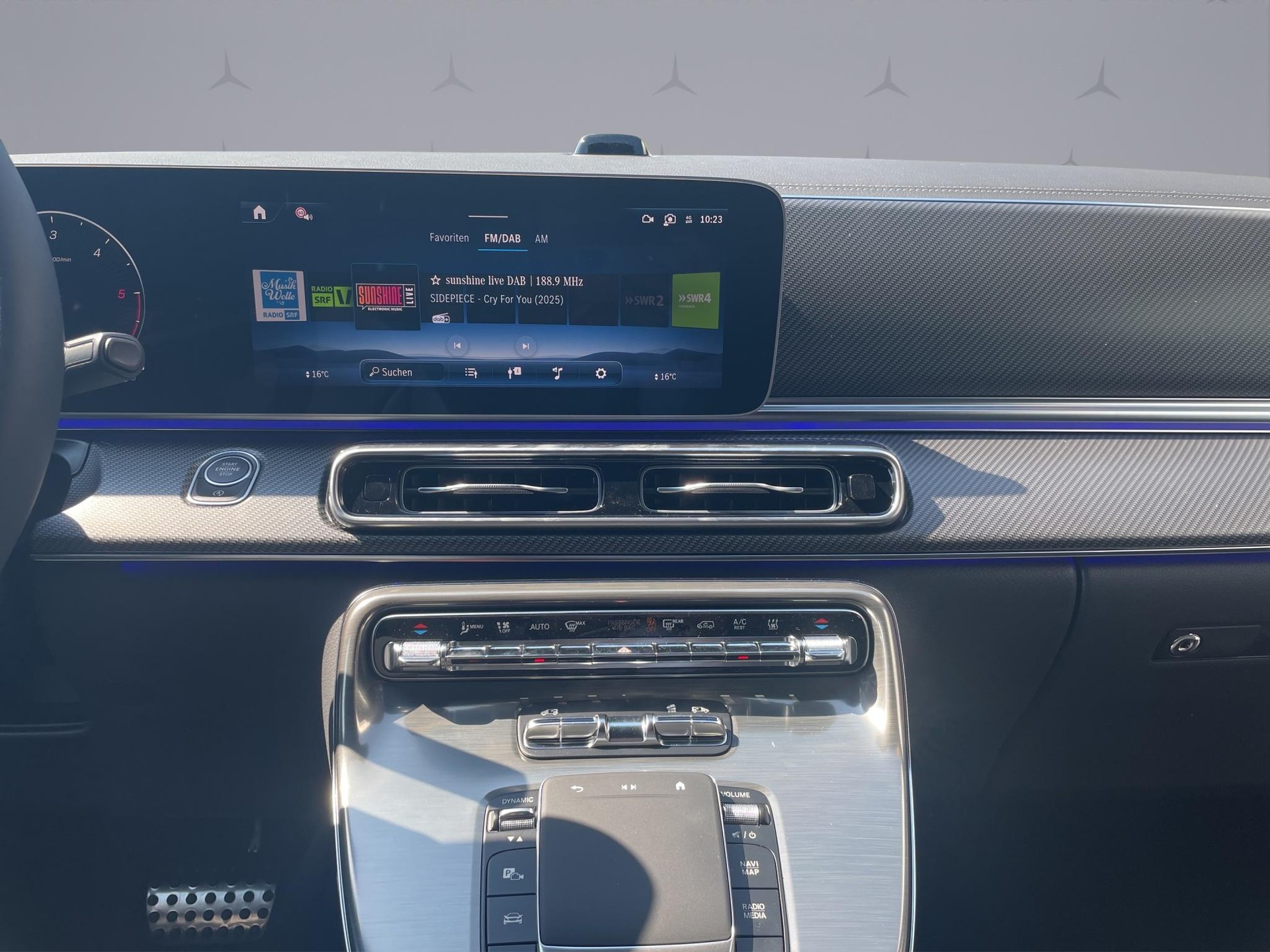 MERCEDES-BENZ V 300 d Swiss Ed. lang 4matic Van-image-15