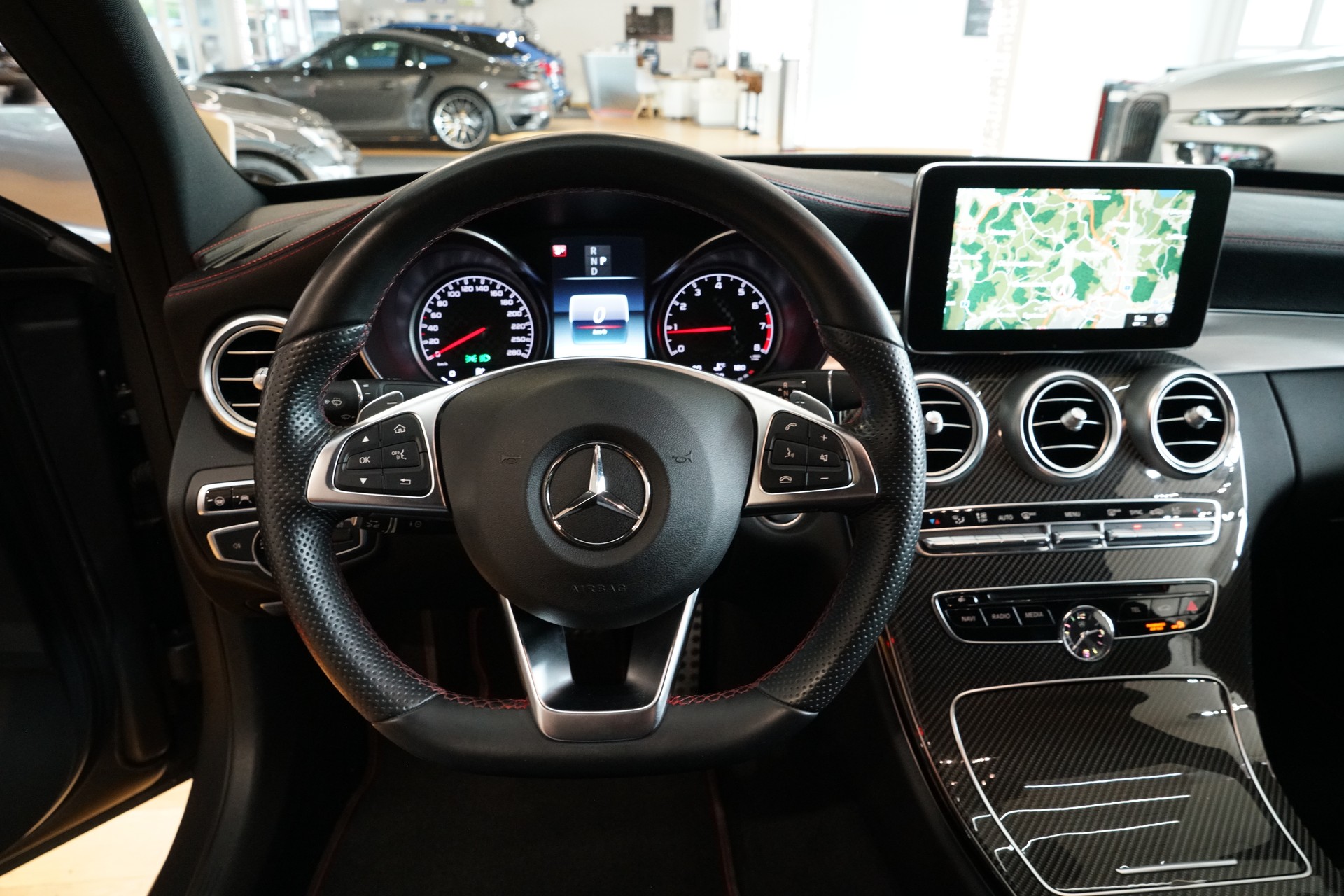 MERCEDES-BENZ C 43 AMG 4Matic 9G-Tronic-image-13