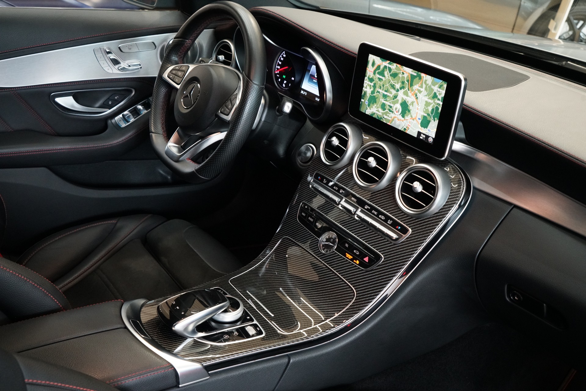 MERCEDES-BENZ C 43 AMG 4Matic 9G-Tronic-image-21