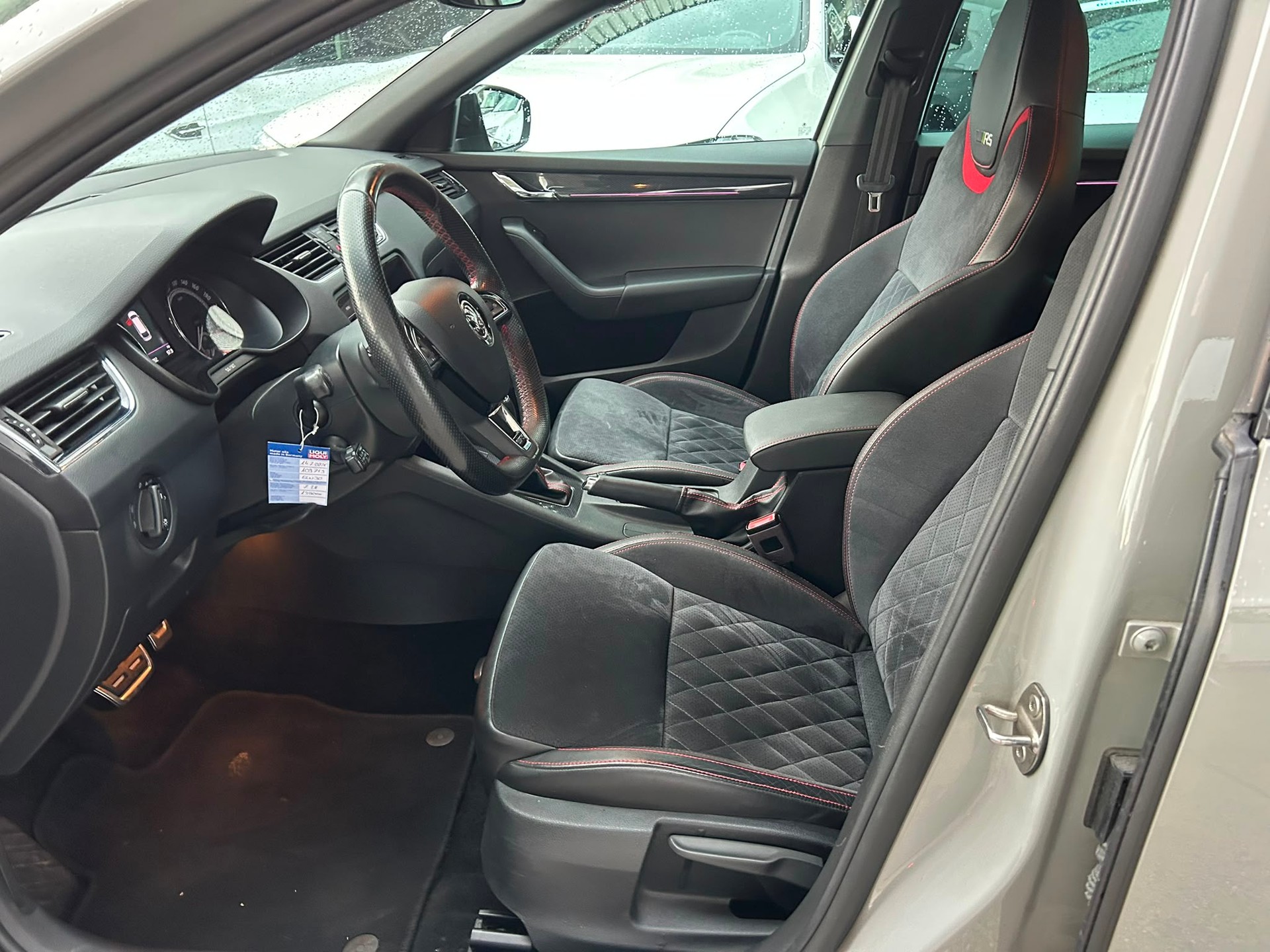 SKODA Octavia Combi 2.0 TSI RS DSG-image-7