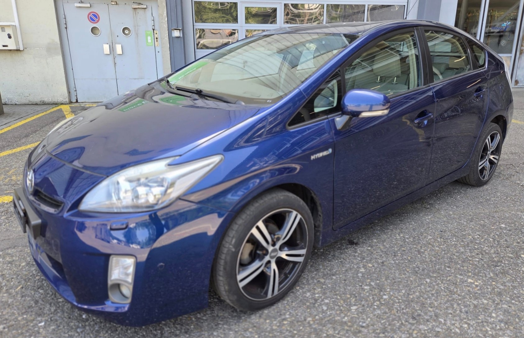 TOYOTA Prius 1.8 16V HSD Sol Premium-image-1