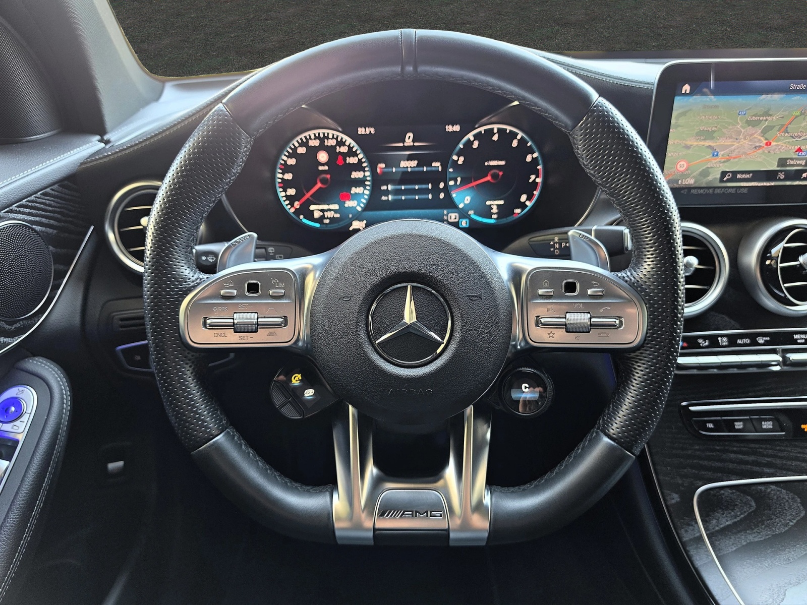 MERCEDES-BENZ GLC 43 AMG 4 Matic / Top Ausstattung-image-9