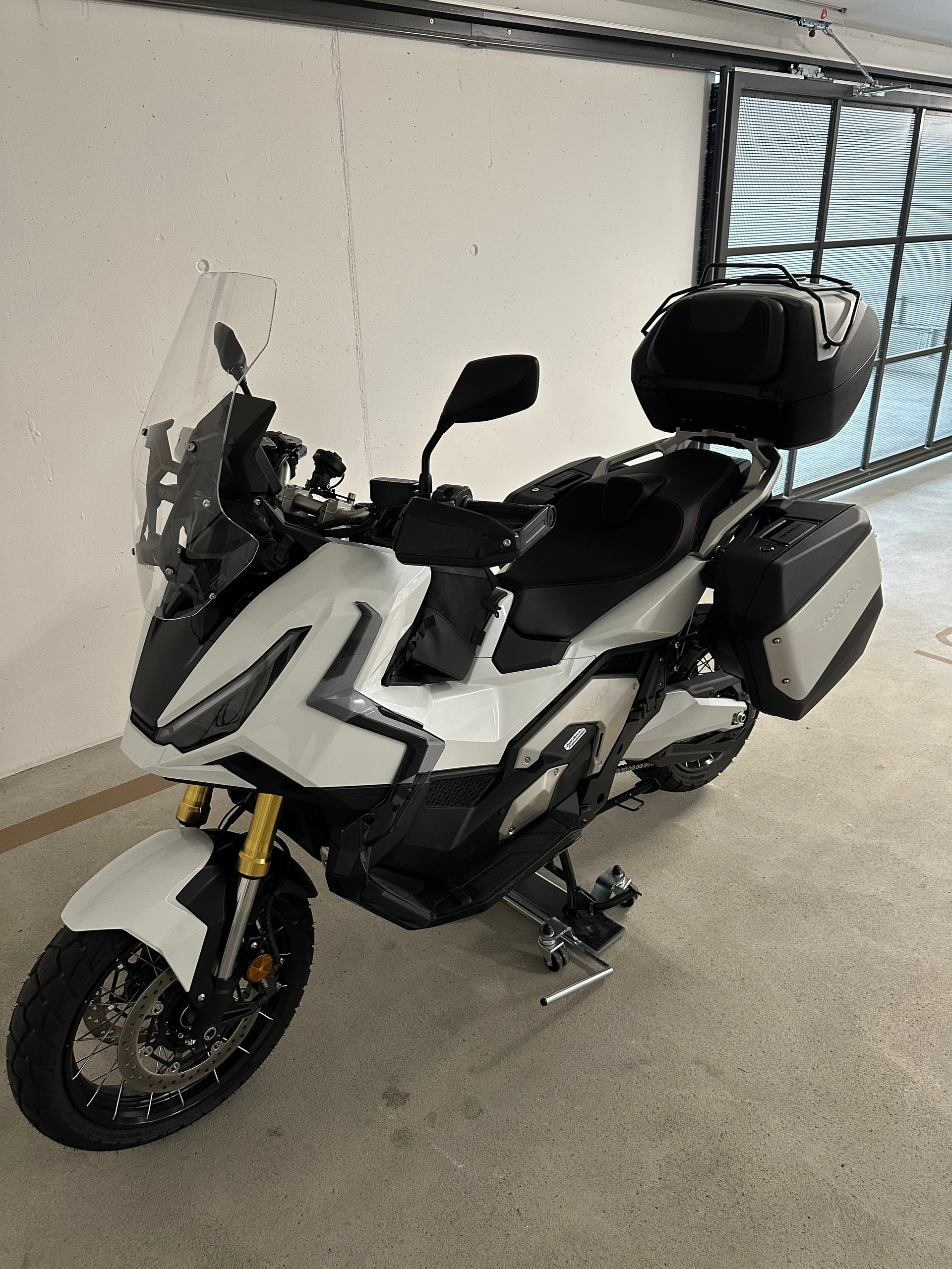 HONDA X-ADV 750-image-7