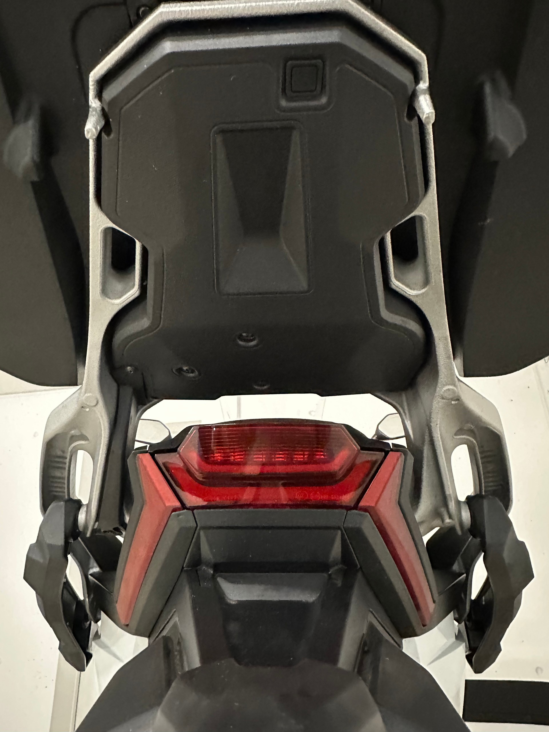 HONDA X-ADV 750-image-4