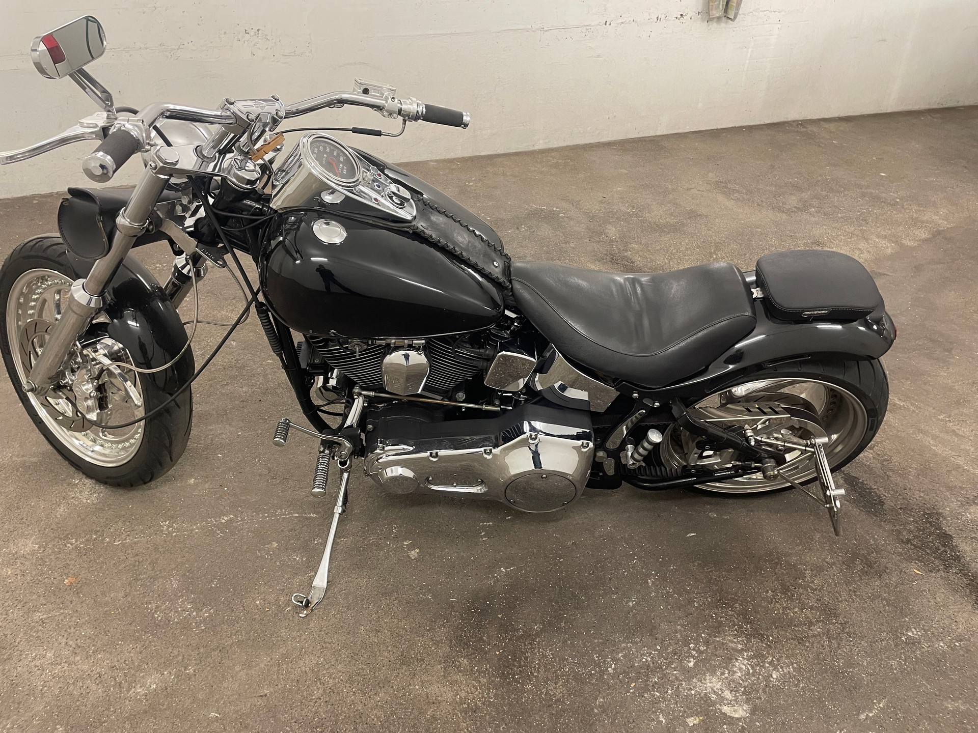 HARLEY-DAVIDSON FXSTC Softail Custom-image-1