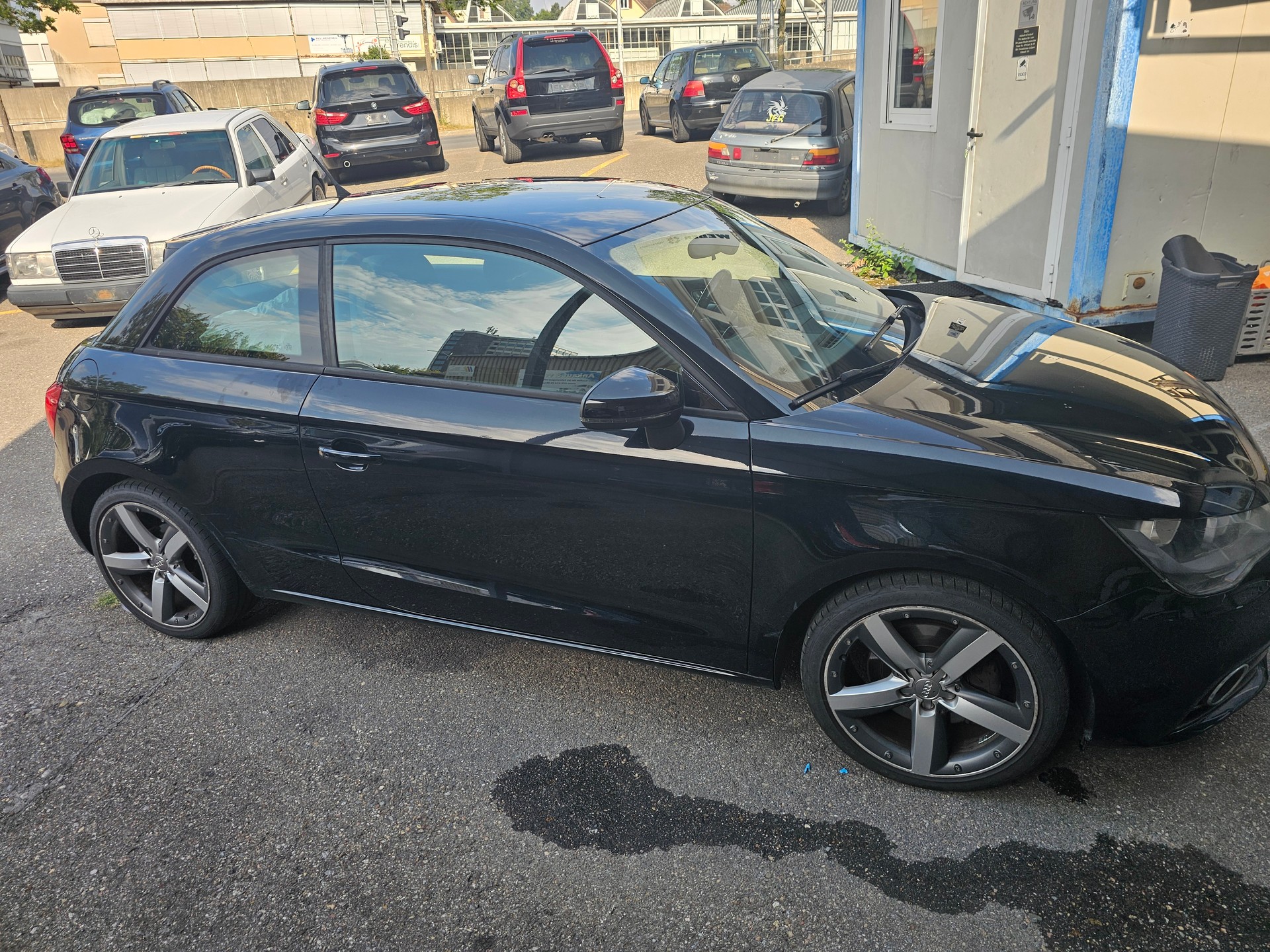 AUDI A1 1.6 TDI Attraction-image-7