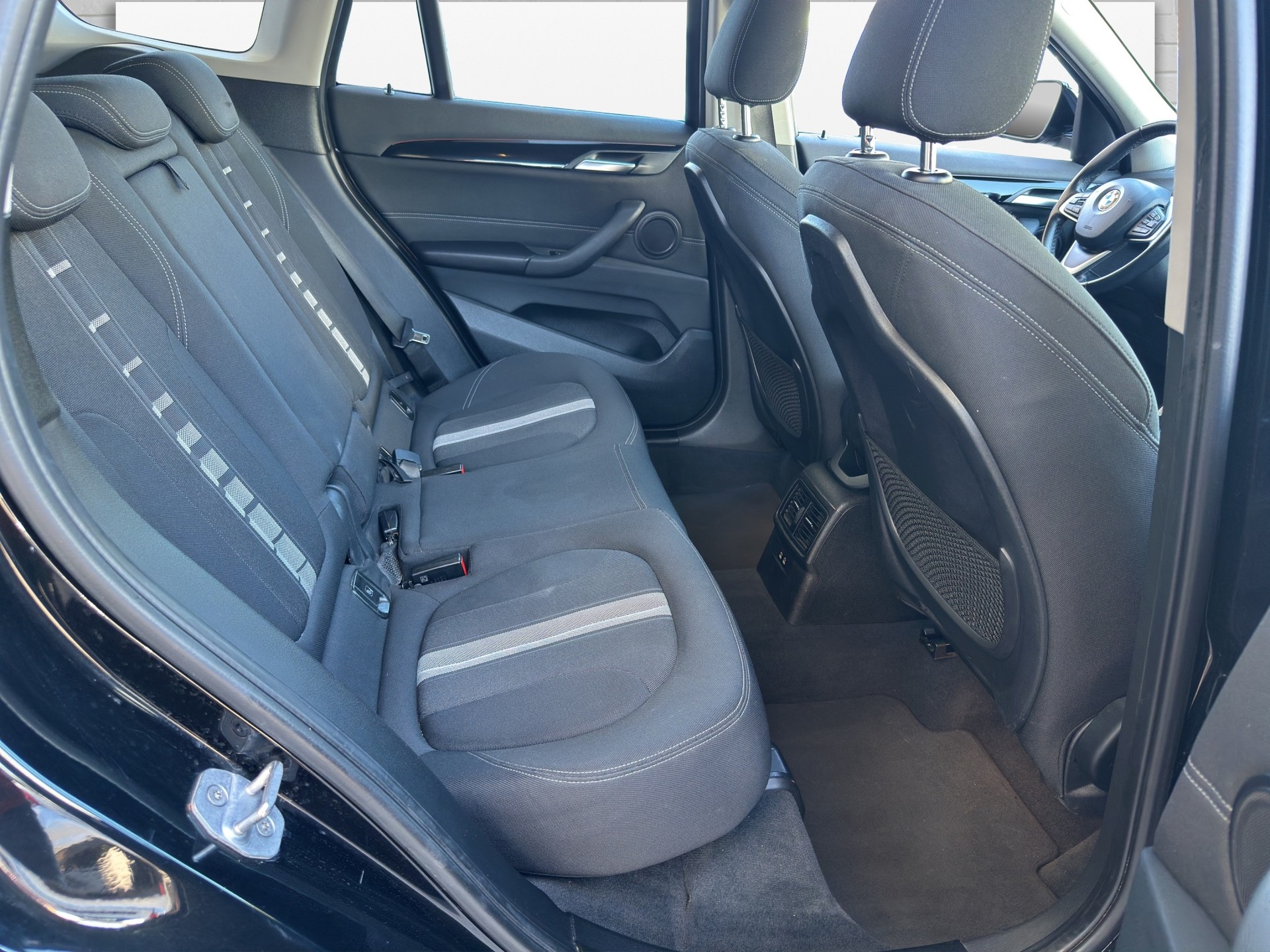 BMW X1 xDrive 18d xLine Steptronic-image-14