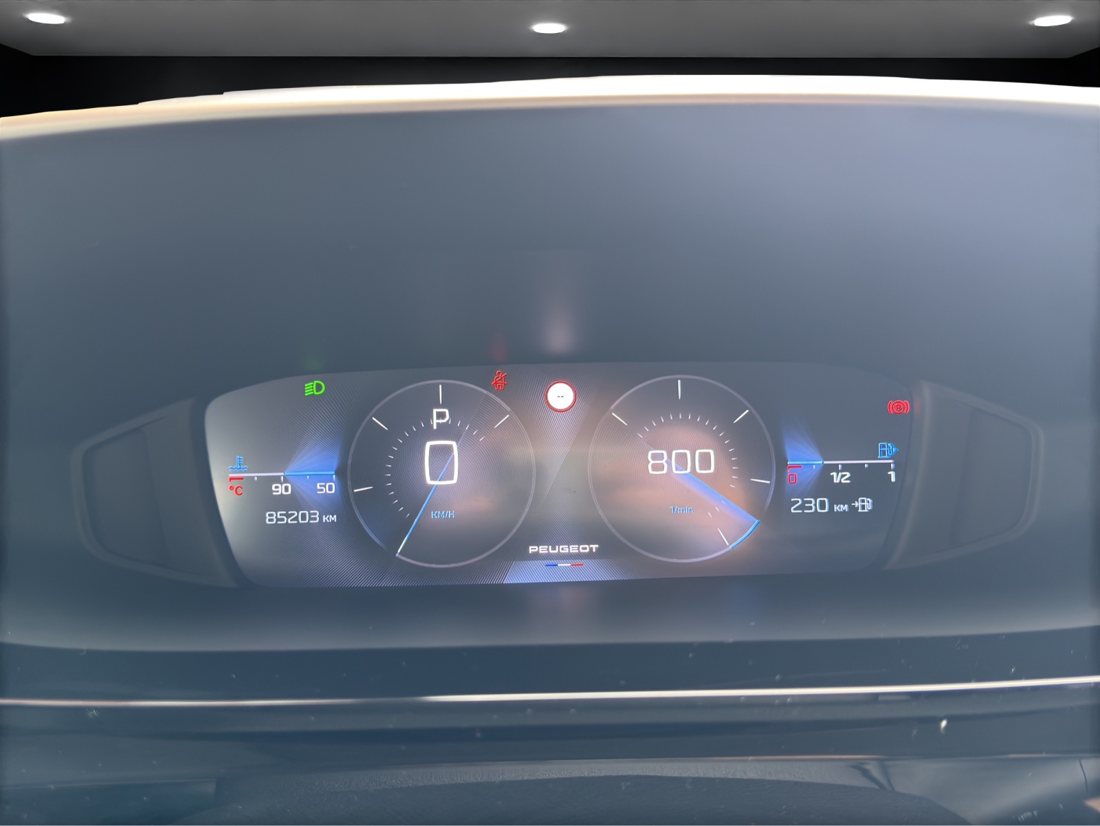 PEUGEOT 308 1.2 Allure Pack EAT8-image-12