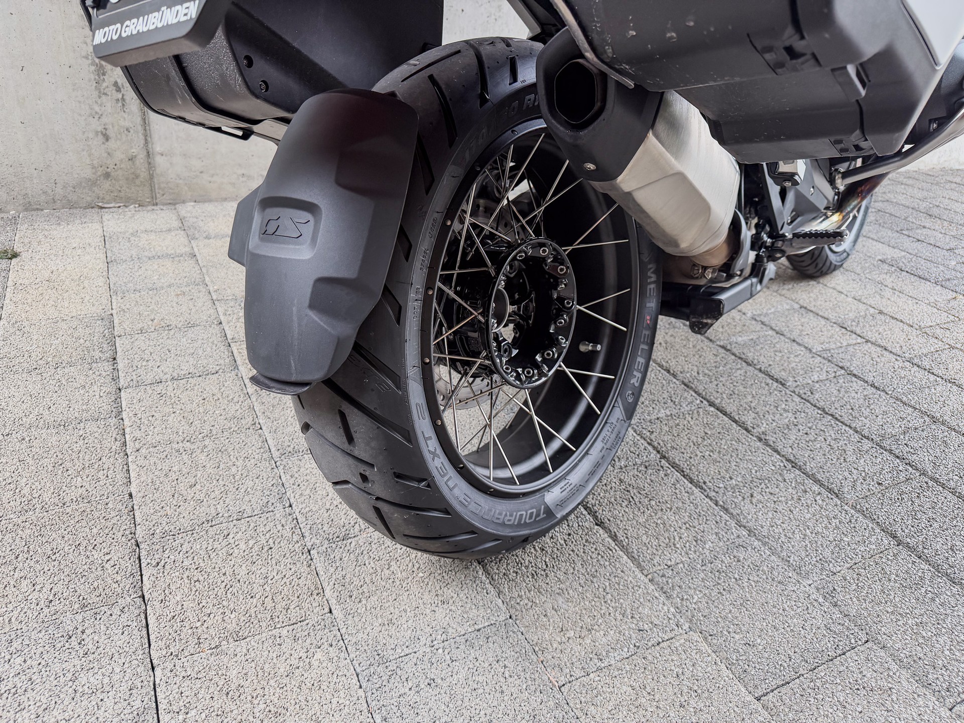BMW R 1300 GS-image-4