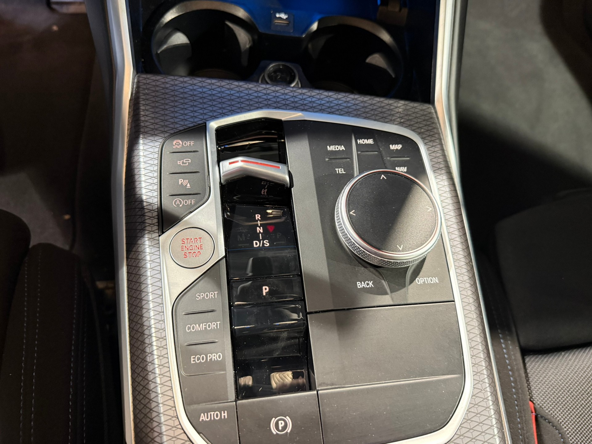 BMW M340i xDrive 48V Steptronic-image-12