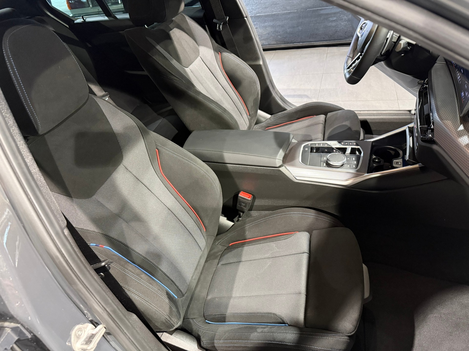 BMW M340i xDrive 48V Steptronic-image-18