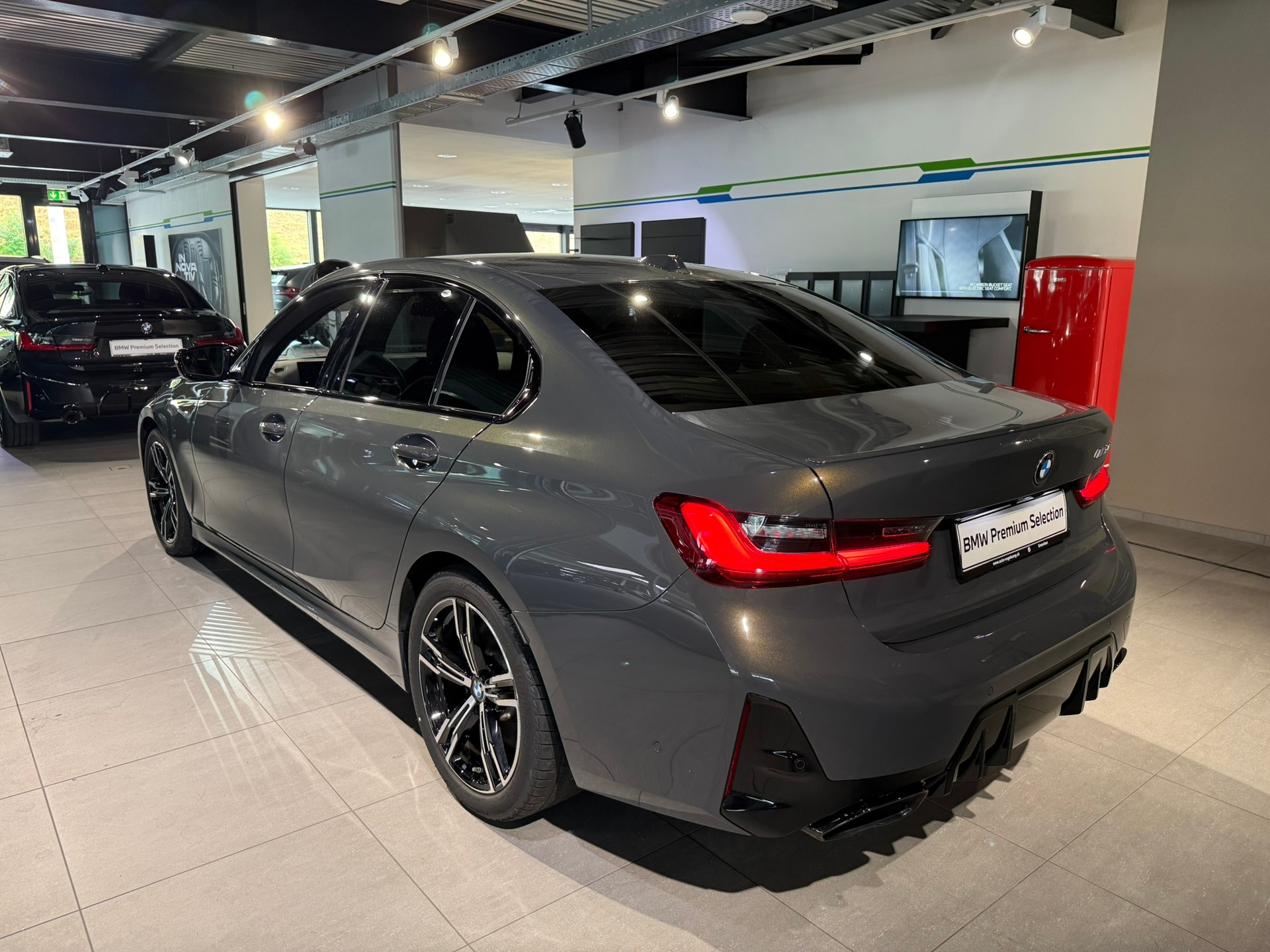 BMW M340i xDrive 48V Steptronic-image-5