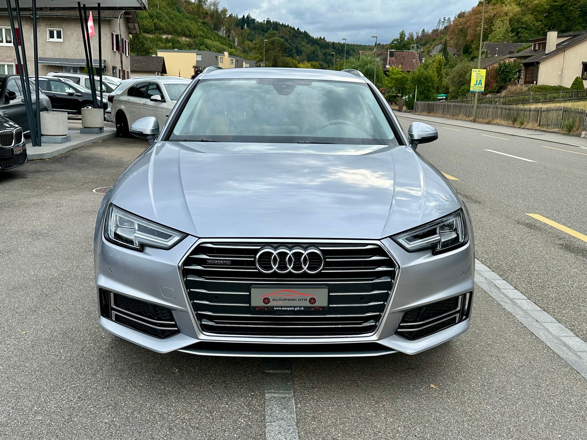 AUDI A4 Avant 40 TDI Design quattro S-tronic-showroom-element-2