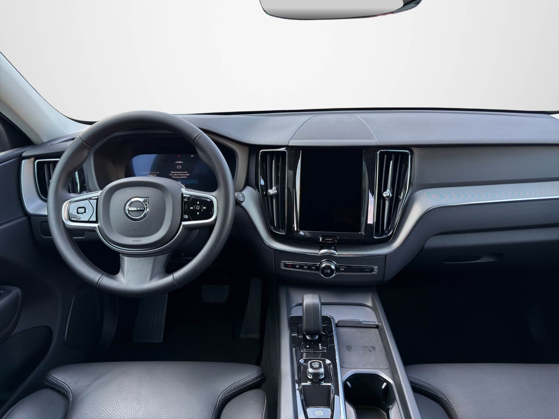VOLVO XC60 2.0 B5 MH Plus Dark AWD-image-9