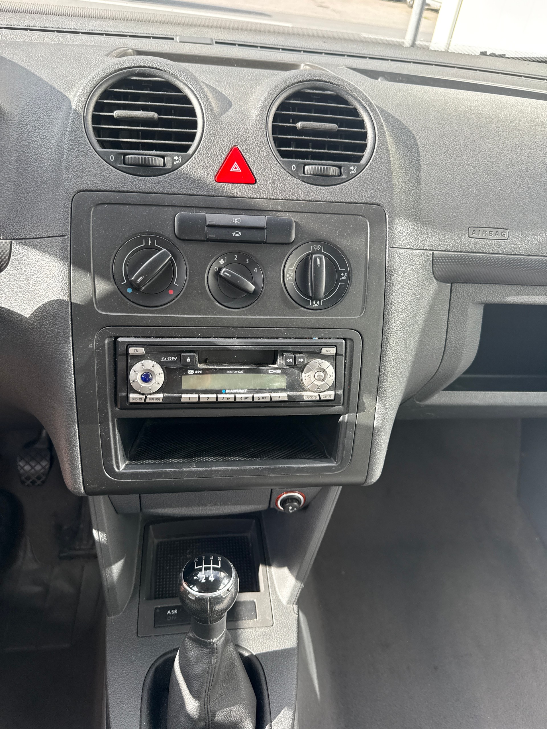 VW Caddy 1.4 *erst 92k km**Zahnriemen ersetzt**MFK frisch!*-image-12