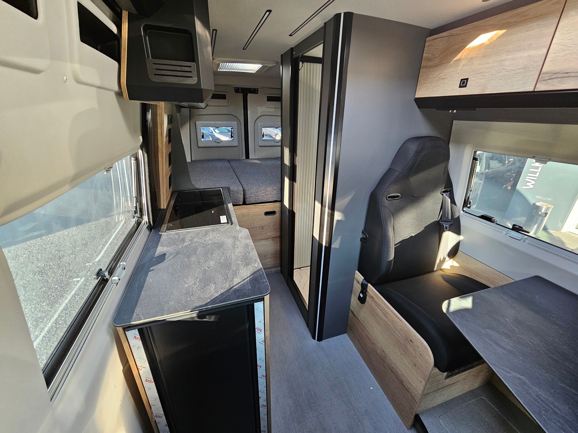 MERCEDES-BENZ Pössl RoadstAr XT - 190 PS - 4x4 - 9G-Tronic-image-9