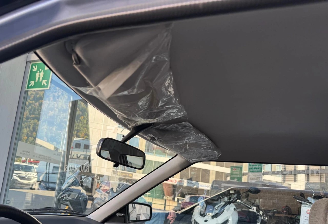 MAZDA 323 1.6i LX *Neuwagen*-image-8