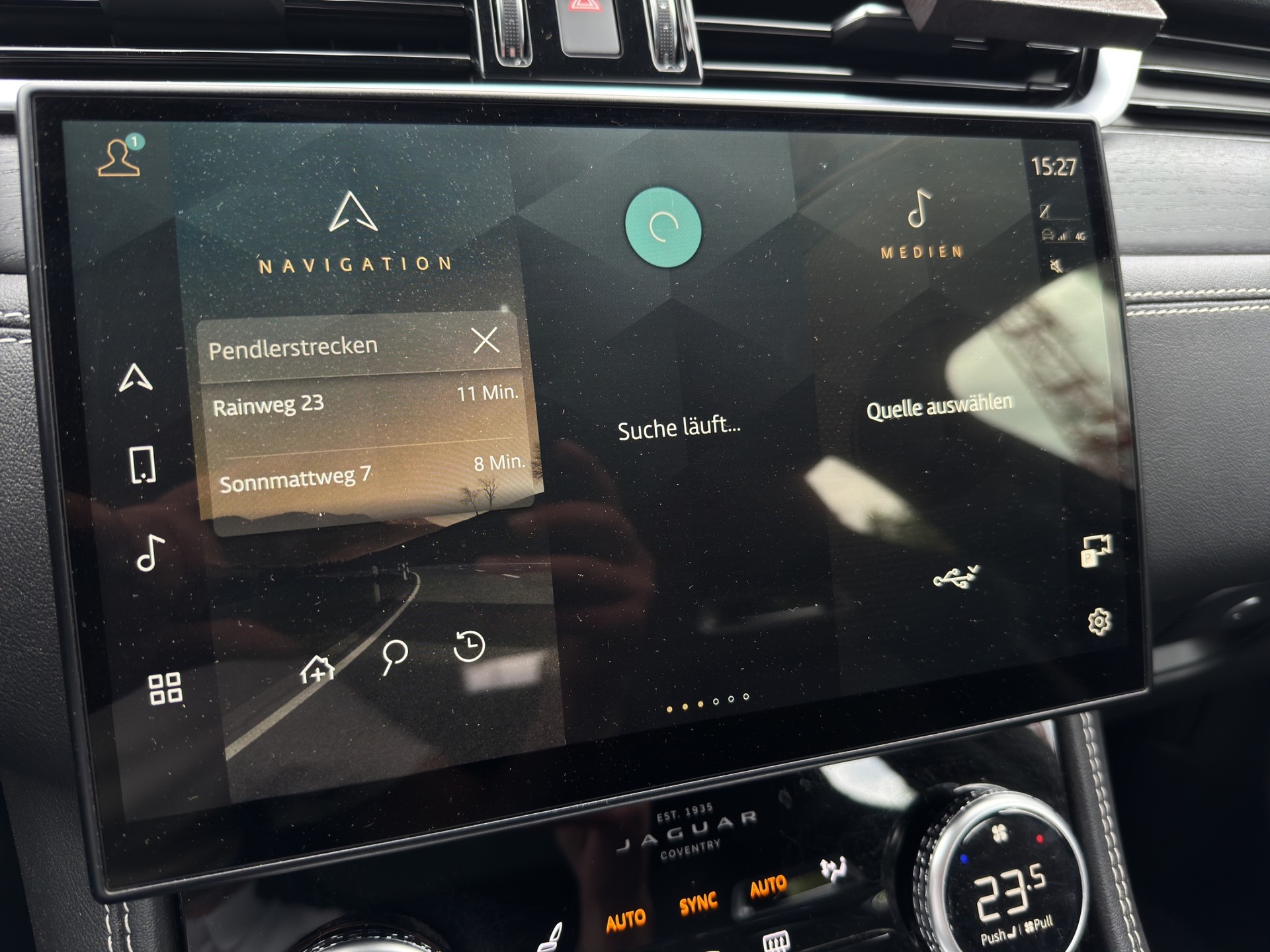 JAGUAR F-Pace 3.0 D I6 R-Dynamic HSE AWD-image-9