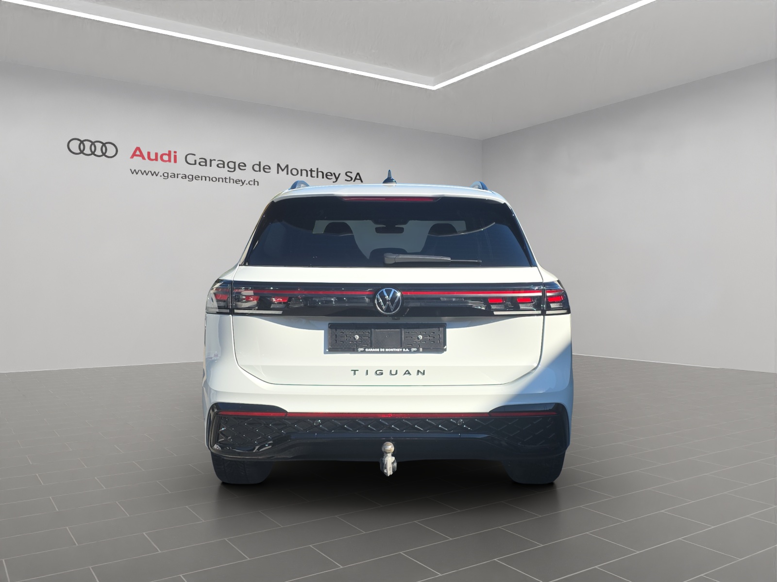 VW Tiguan 2.0 TDI SCR R-Line 4Motion DSG-image-4